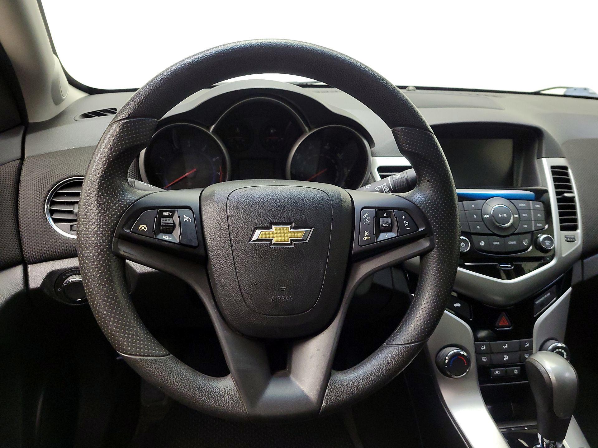 Thumbnail: 2015 Chevrolet Cruze - 10