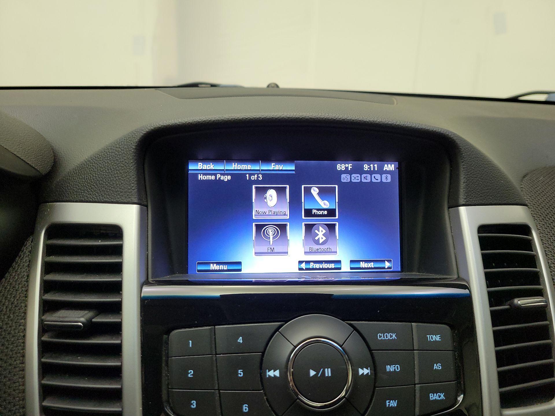 Thumbnail: 2015 Chevrolet Cruze - 15