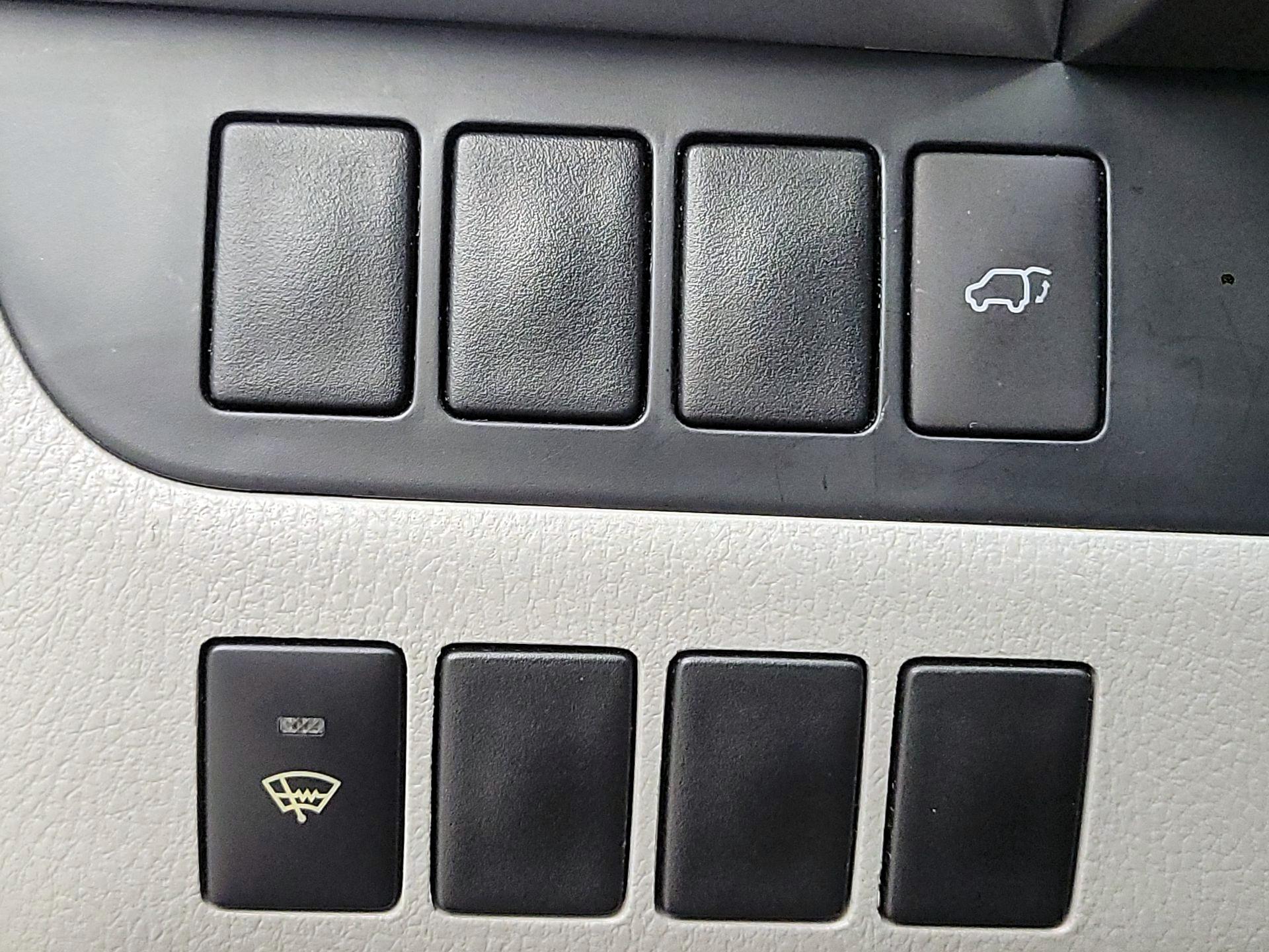 Thumbnail: 2014 Toyota Highlander - 13