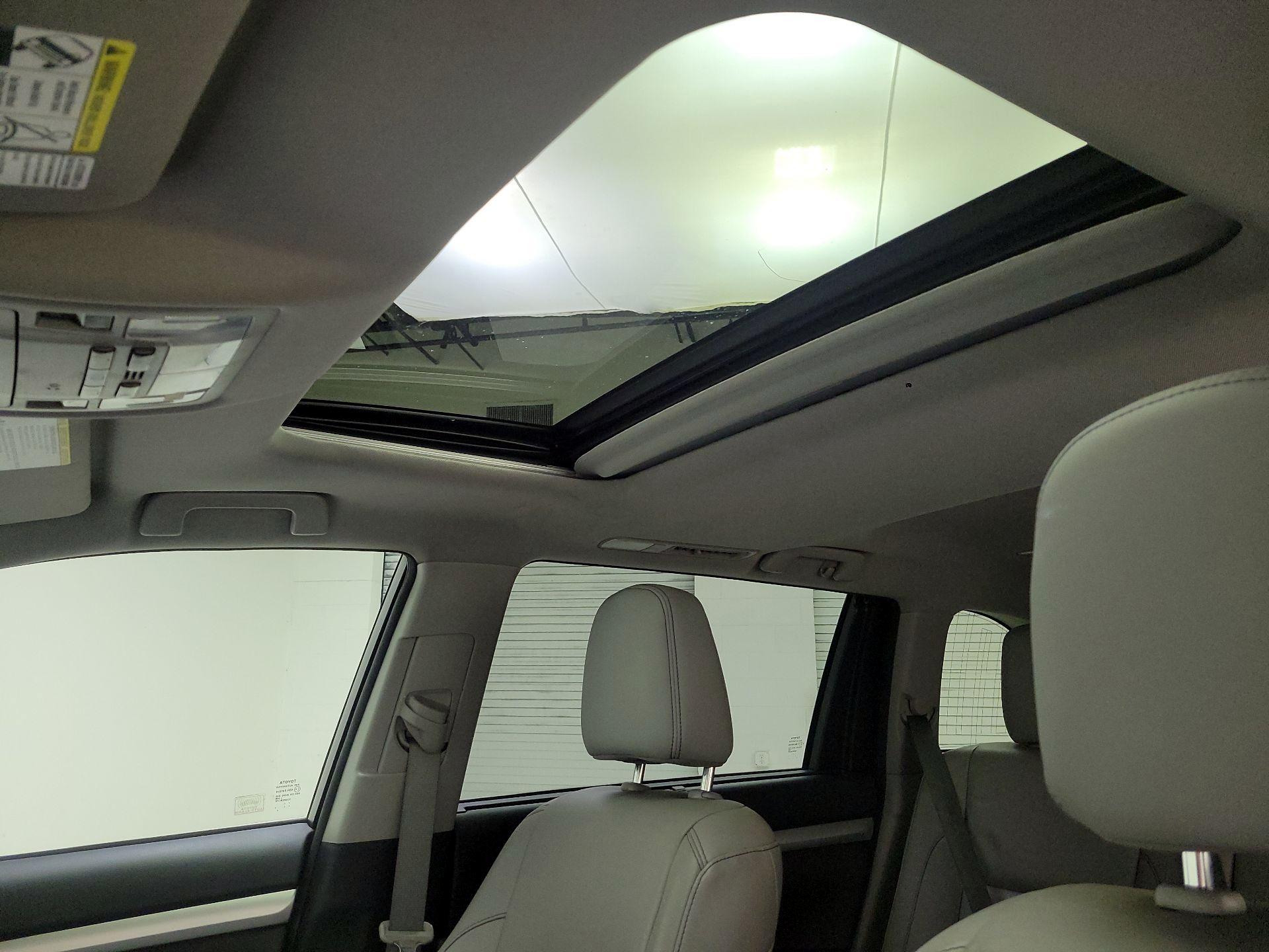 Thumbnail: 2014 Toyota Highlander - 20