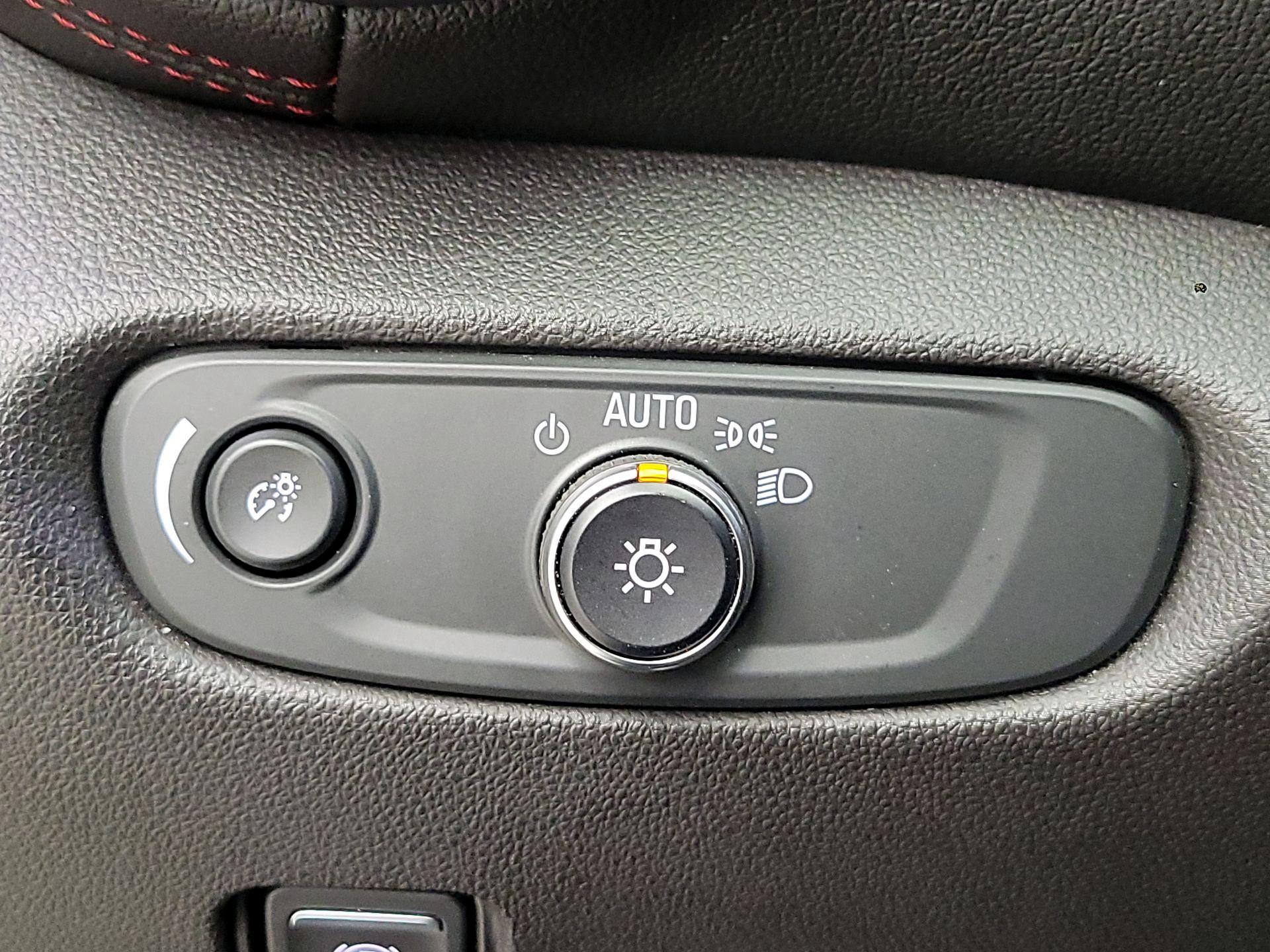 Thumbnail: 2019 Chevrolet Blazer - 13