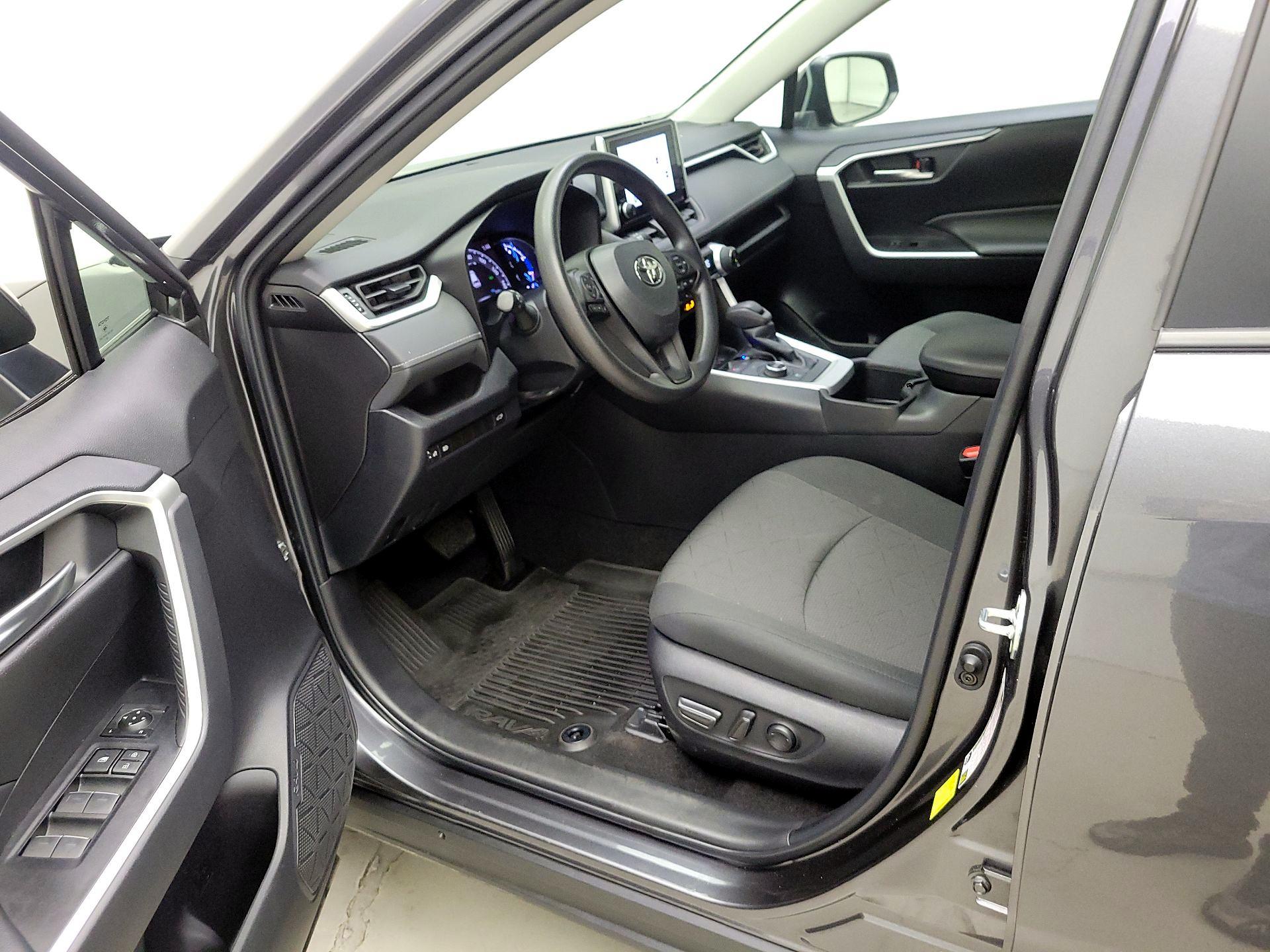 Thumbnail: 2023 Toyota RAV4 - 11