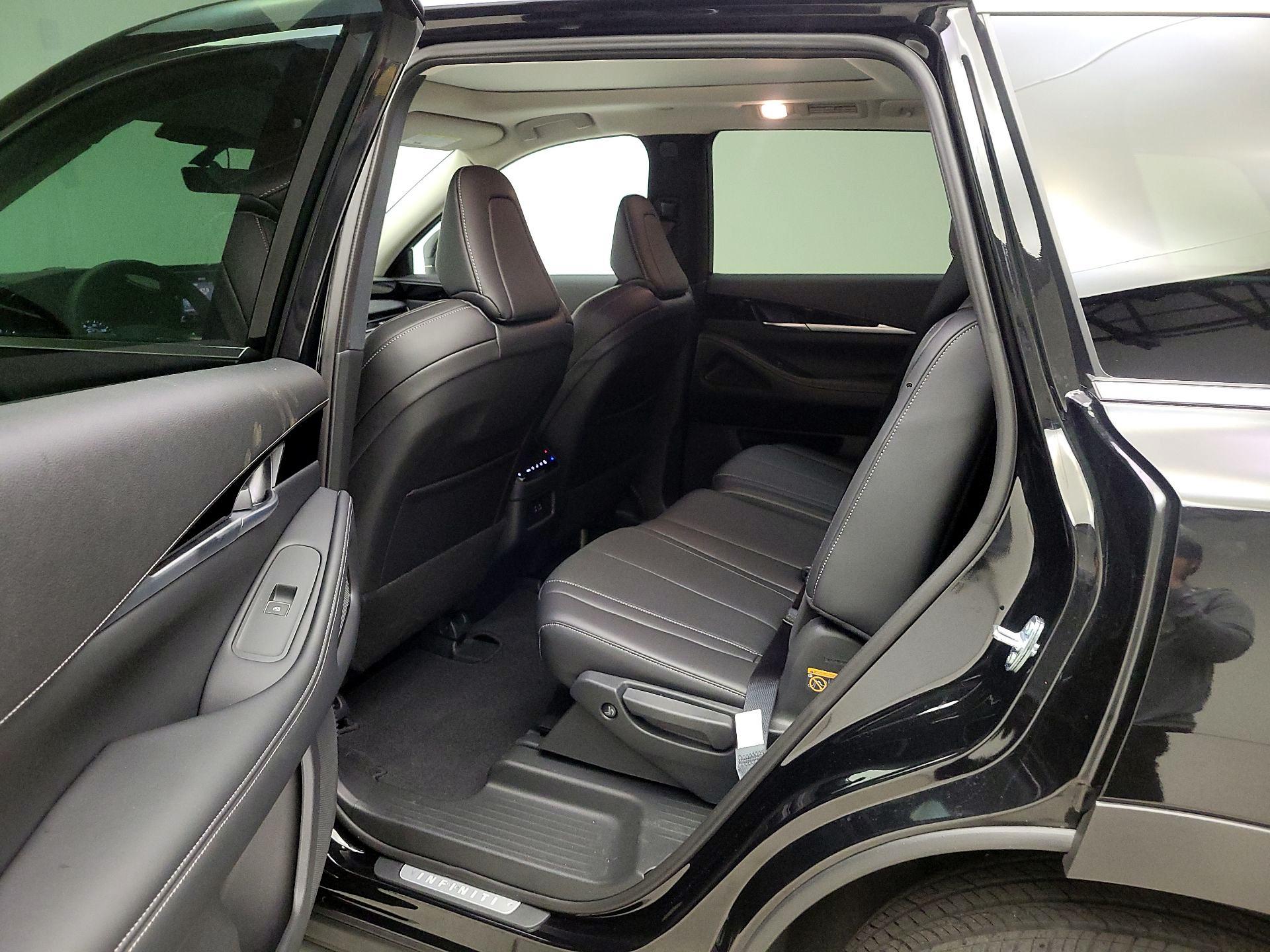 Thumbnail: 2025 INFINITI QX60 - 19