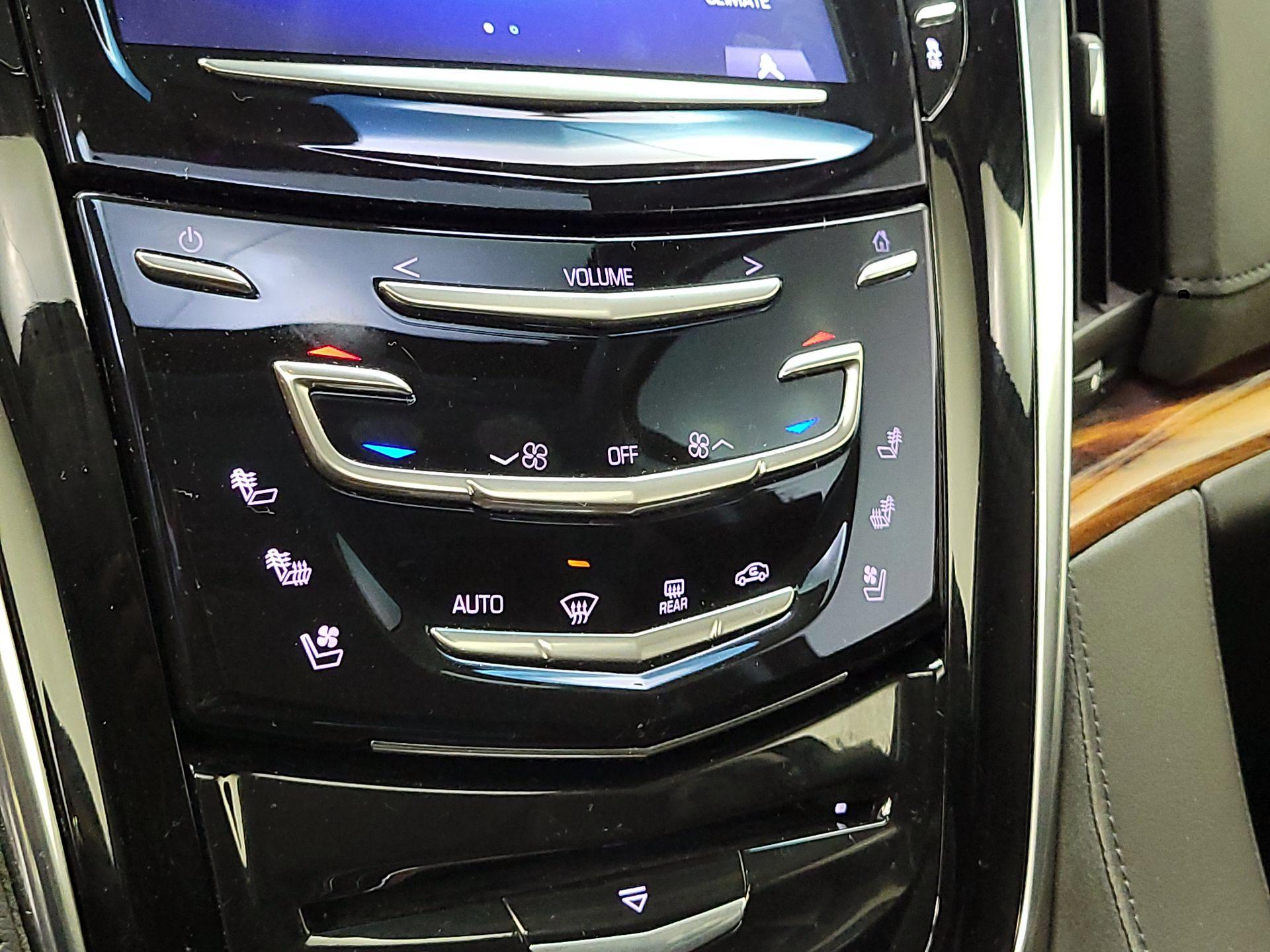 Thumbnail: 2015 Cadillac Escalade - 17