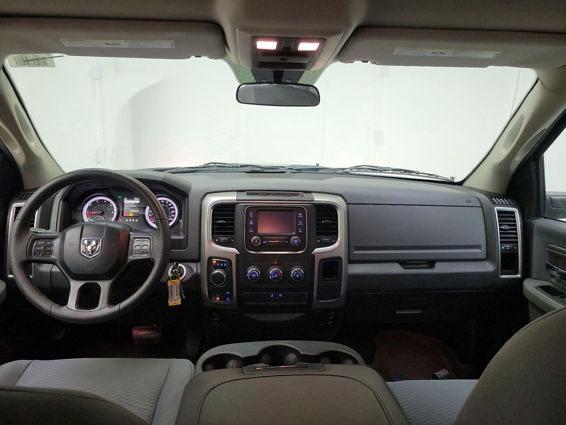 Thumbnail: 2019 RAM 1500 Classic - 9
