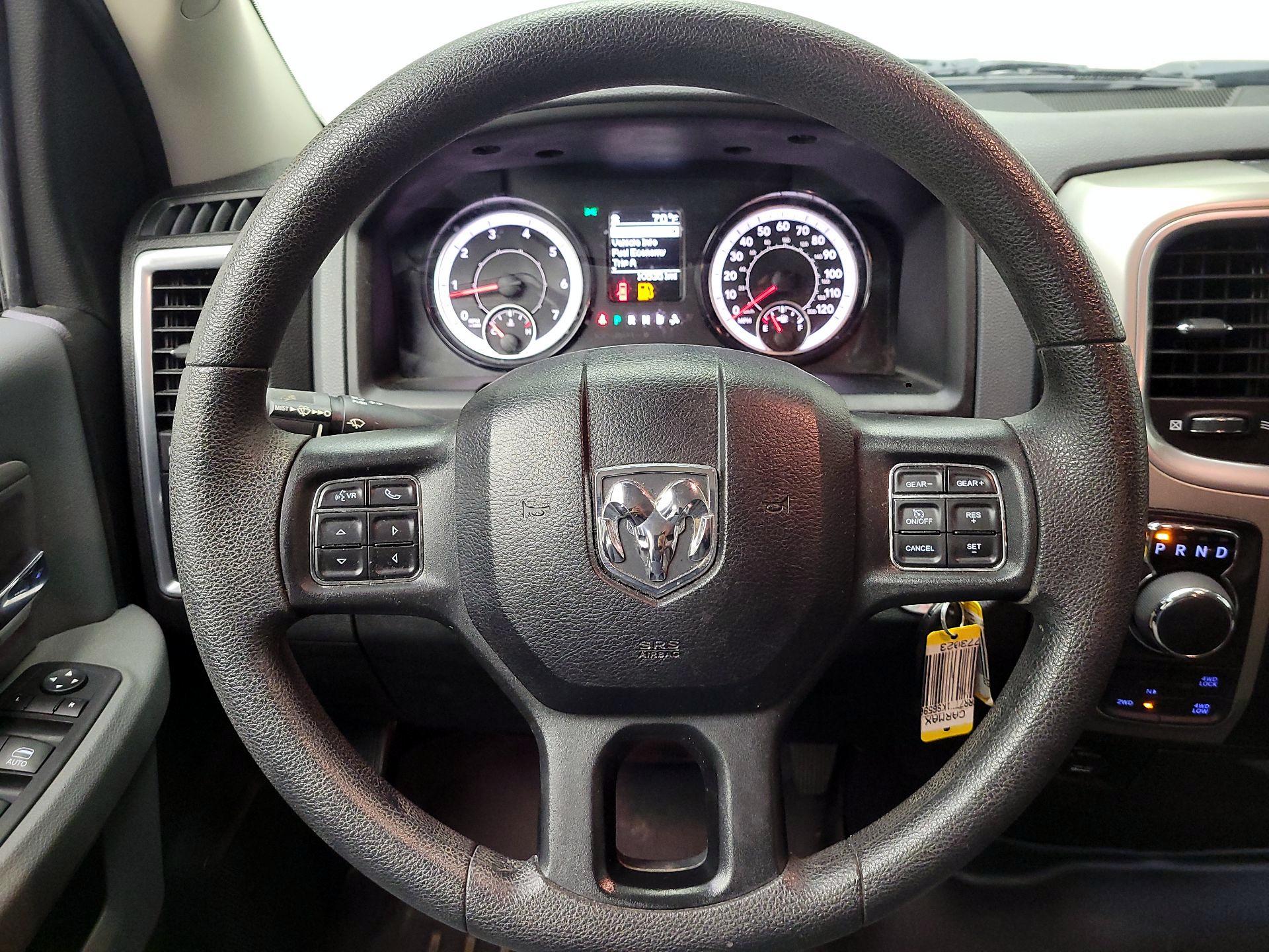 Thumbnail: 2019 RAM 1500 Classic - 10