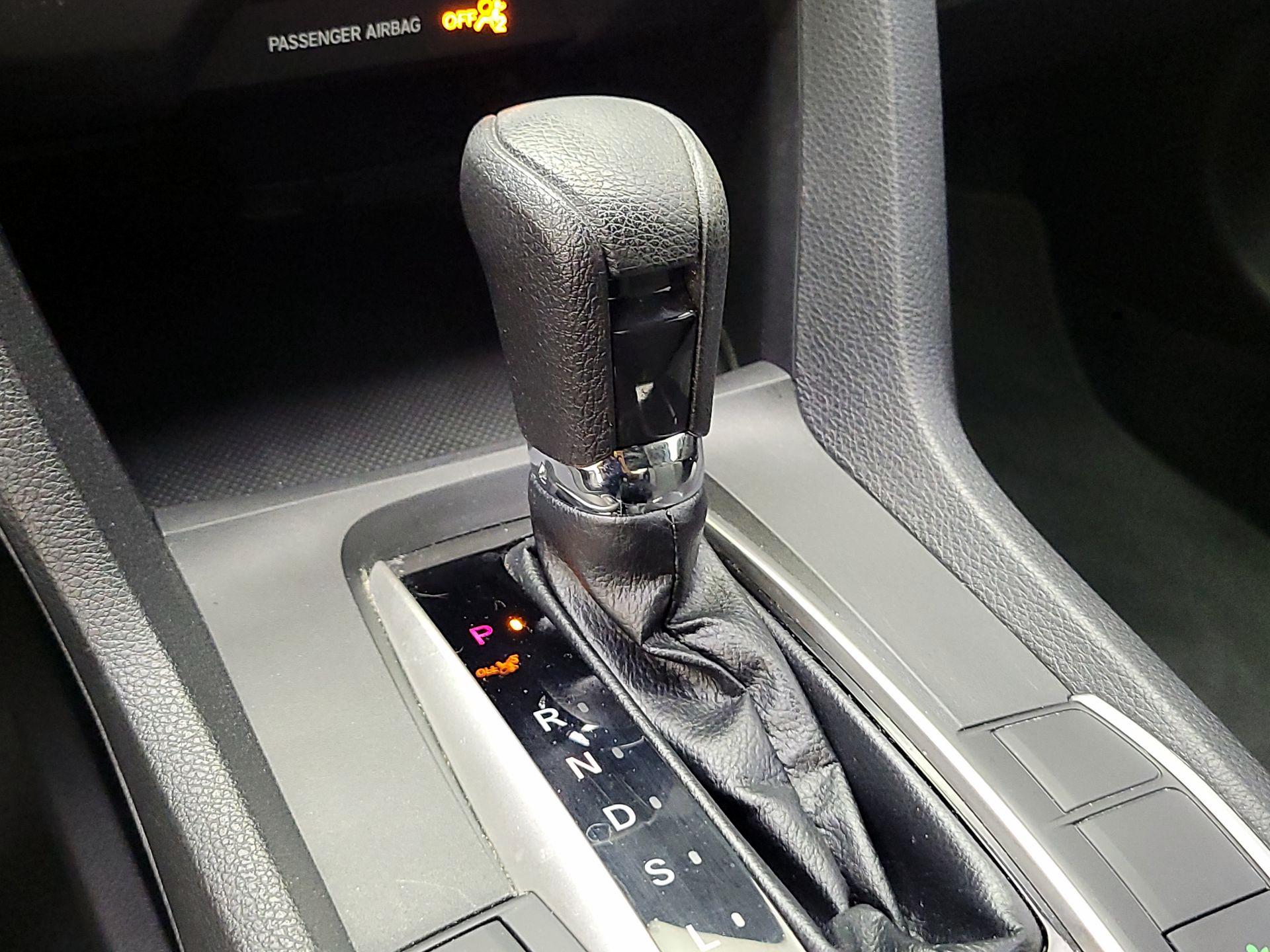 Thumbnail: 2018 Honda Civic - 17