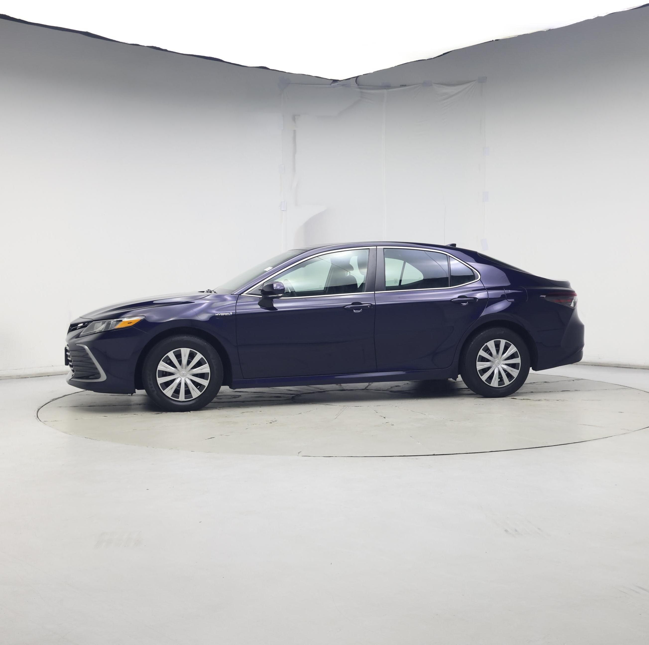 Thumbnail: 2021 Toyota Camry - 3