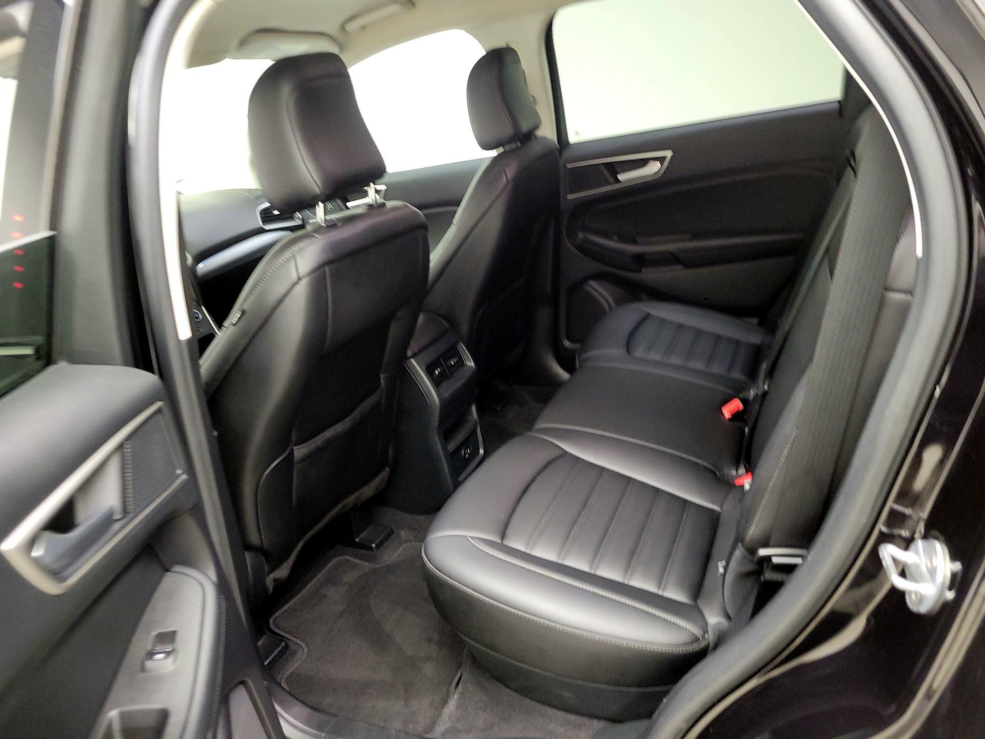 Thumbnail: 2021 Ford Edge - 19