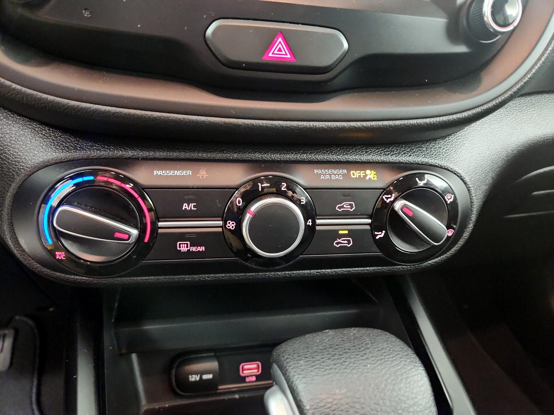 Thumbnail: 2020 Kia Soul - 14
