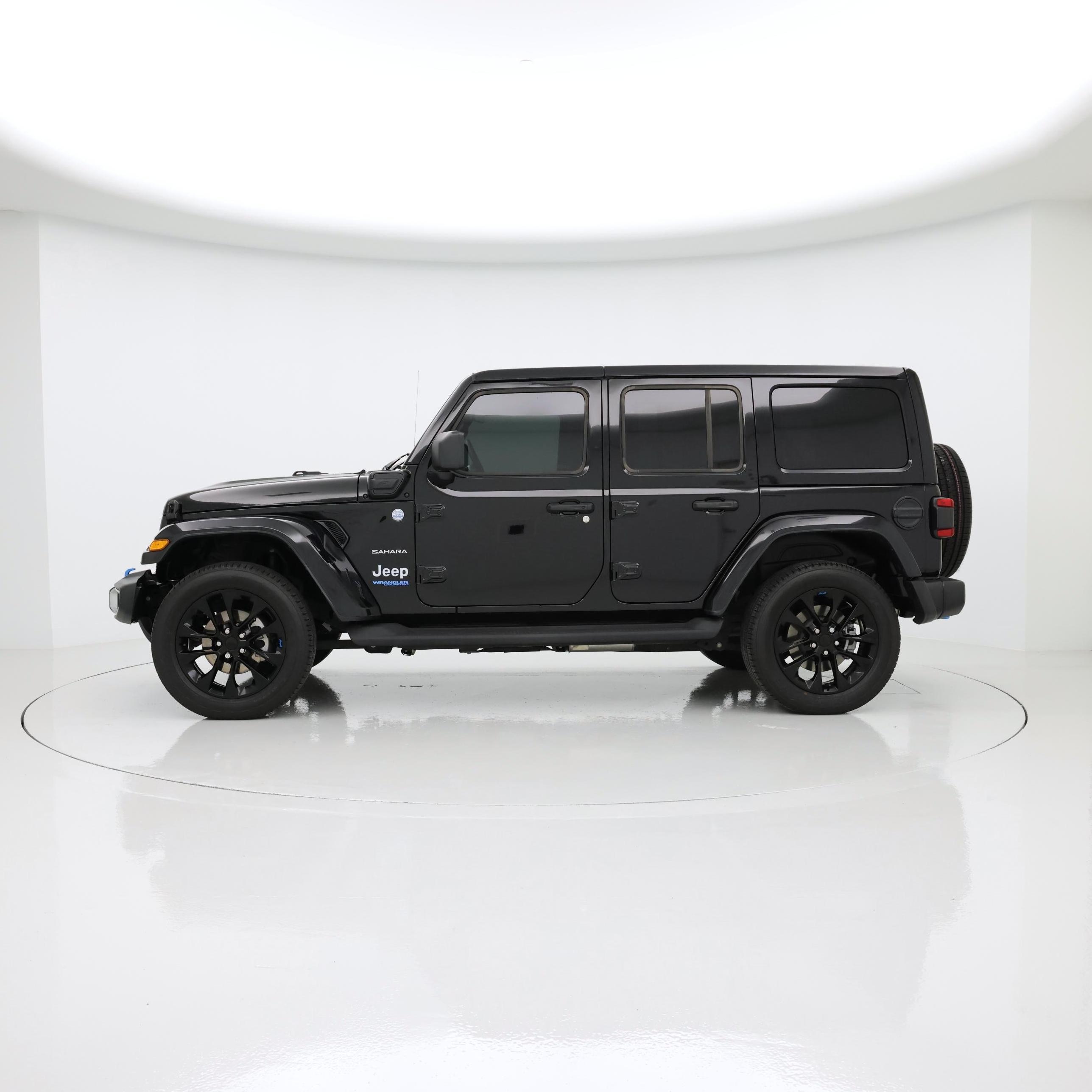 Thumbnail: 2022 Jeep Wrangler - 3