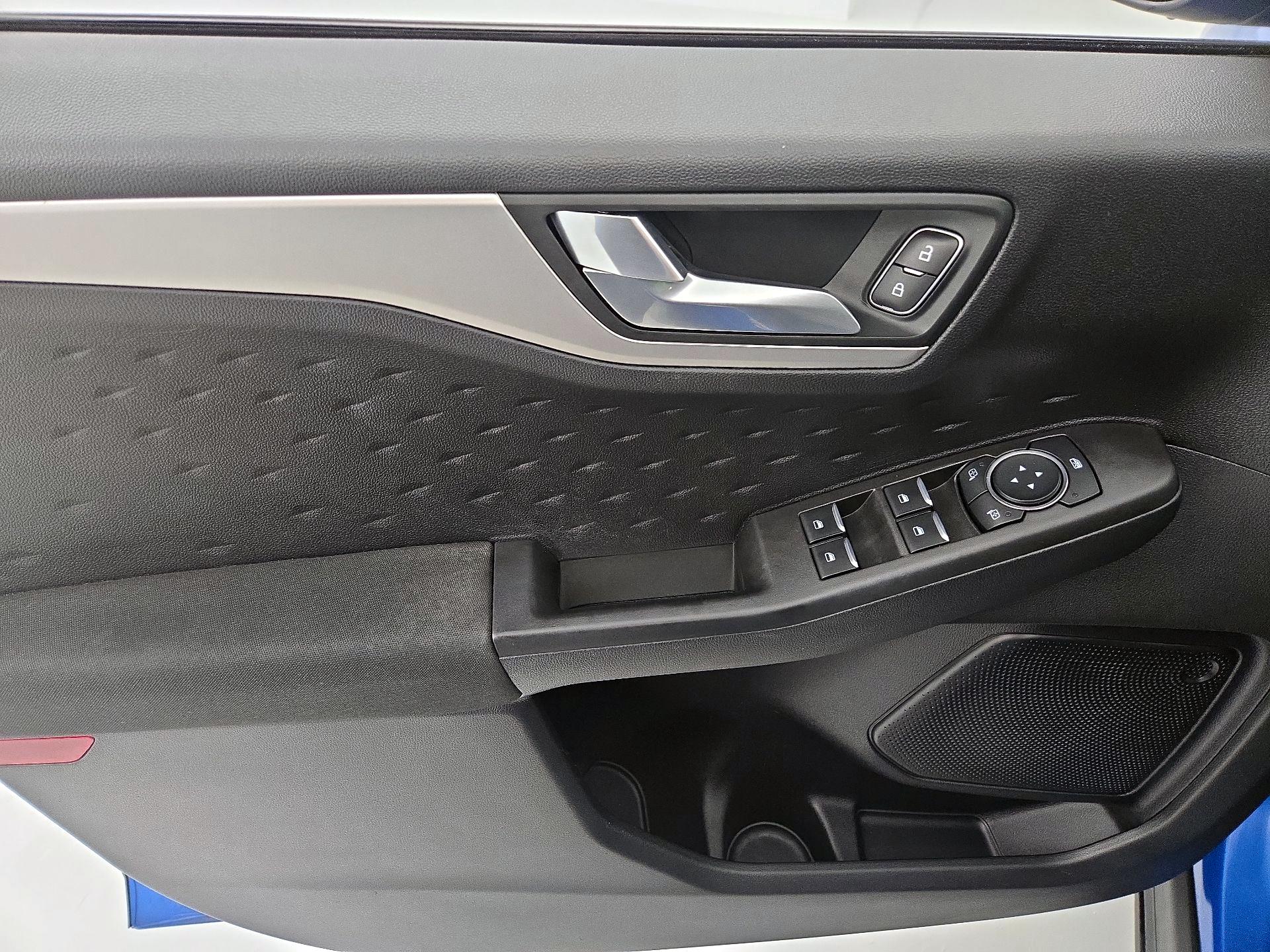 Thumbnail: 2020 Ford Escape - 12
