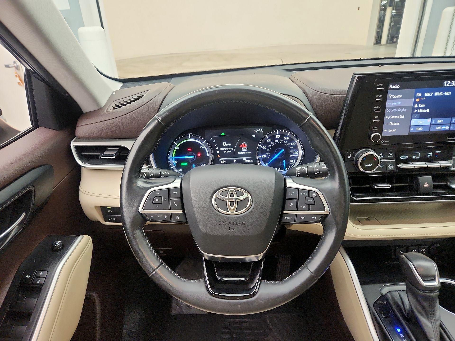 Thumbnail: 2021 Toyota Highlander - 10