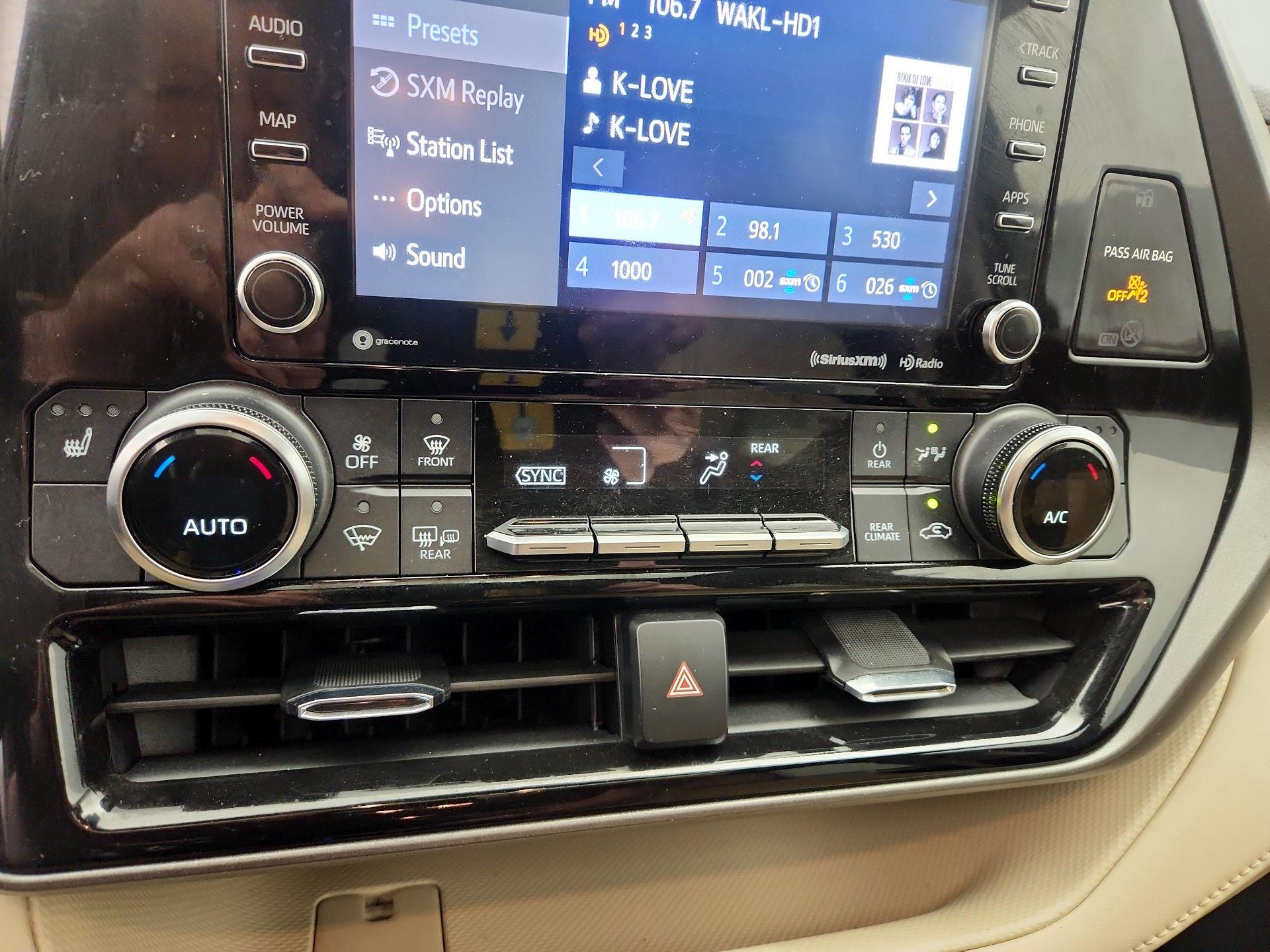Thumbnail: 2021 Toyota Highlander - 17