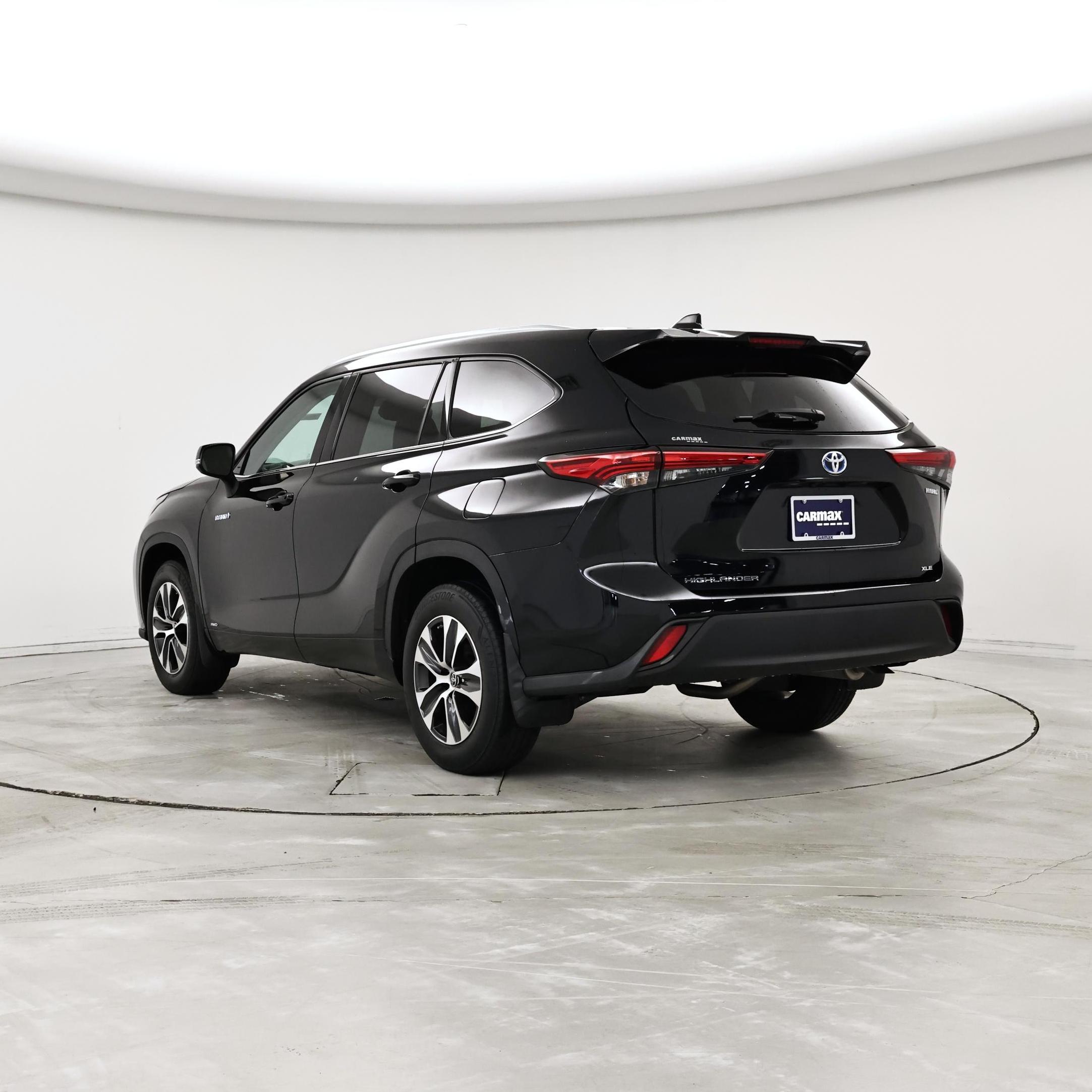 Thumbnail: 2021 Toyota Highlander - 2