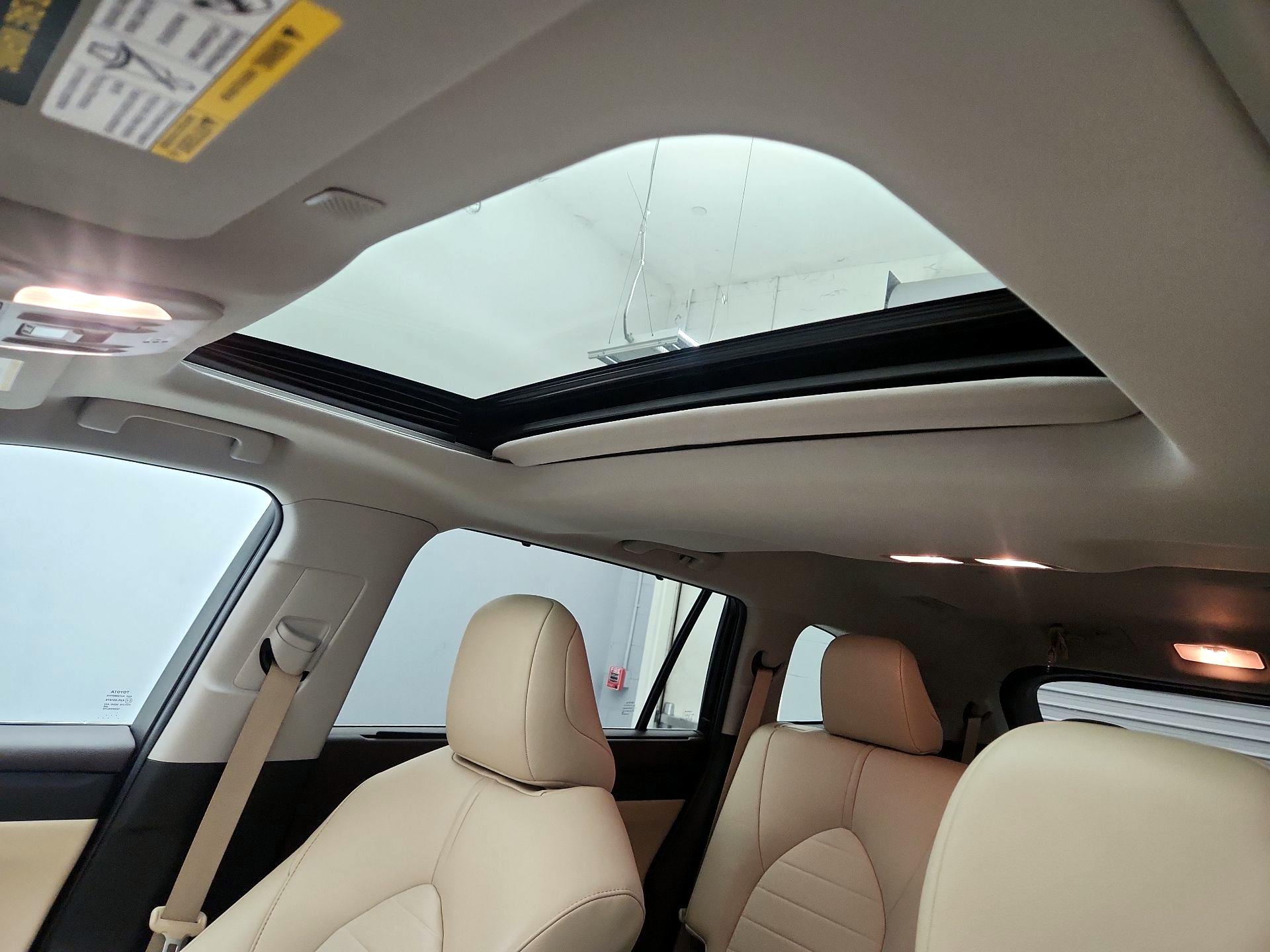Thumbnail: 2021 Toyota Highlander - 20