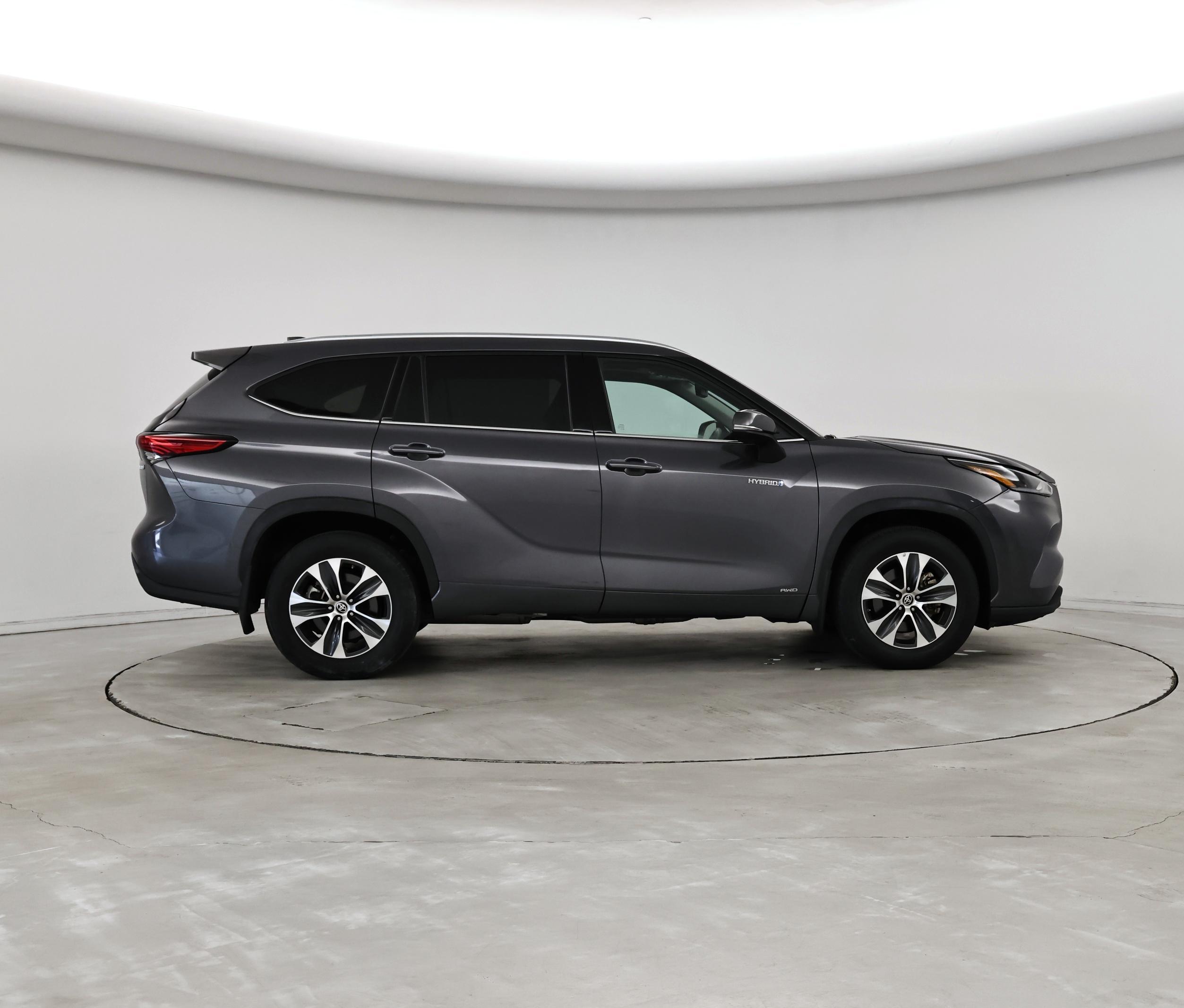 Thumbnail: 2021 Toyota Highlander - 7