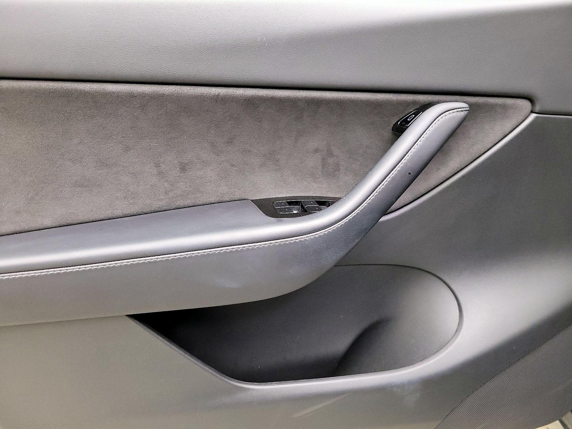 Thumbnail: 2021 Tesla Model Y - 12