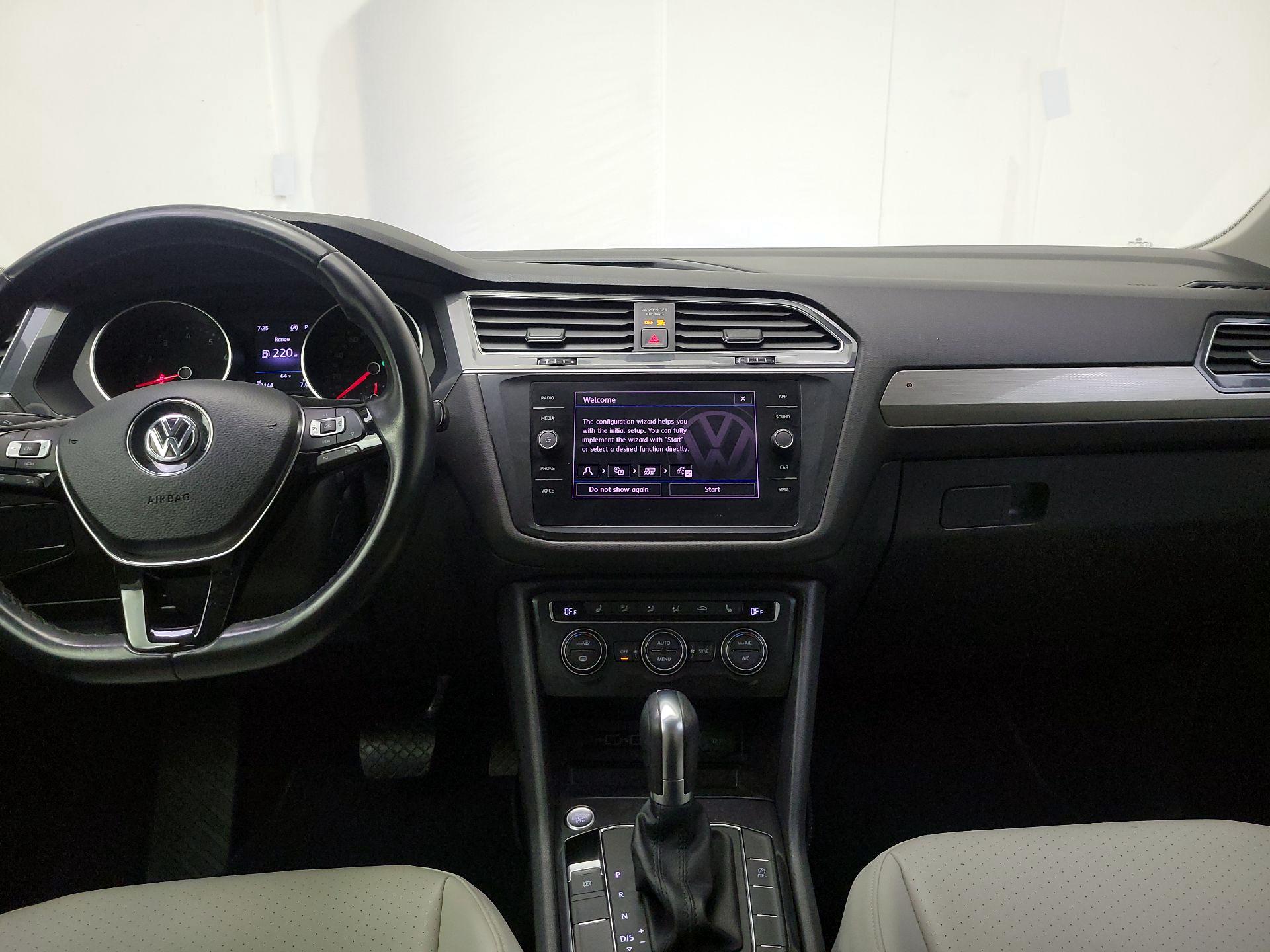 Thumbnail: 2019 Volkswagen Tiguan - 9