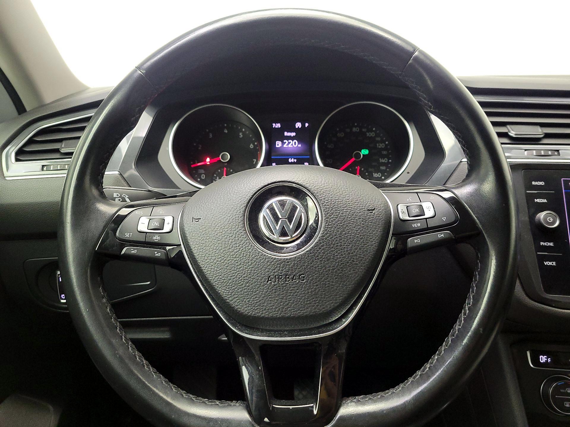 Thumbnail: 2019 Volkswagen Tiguan - 10