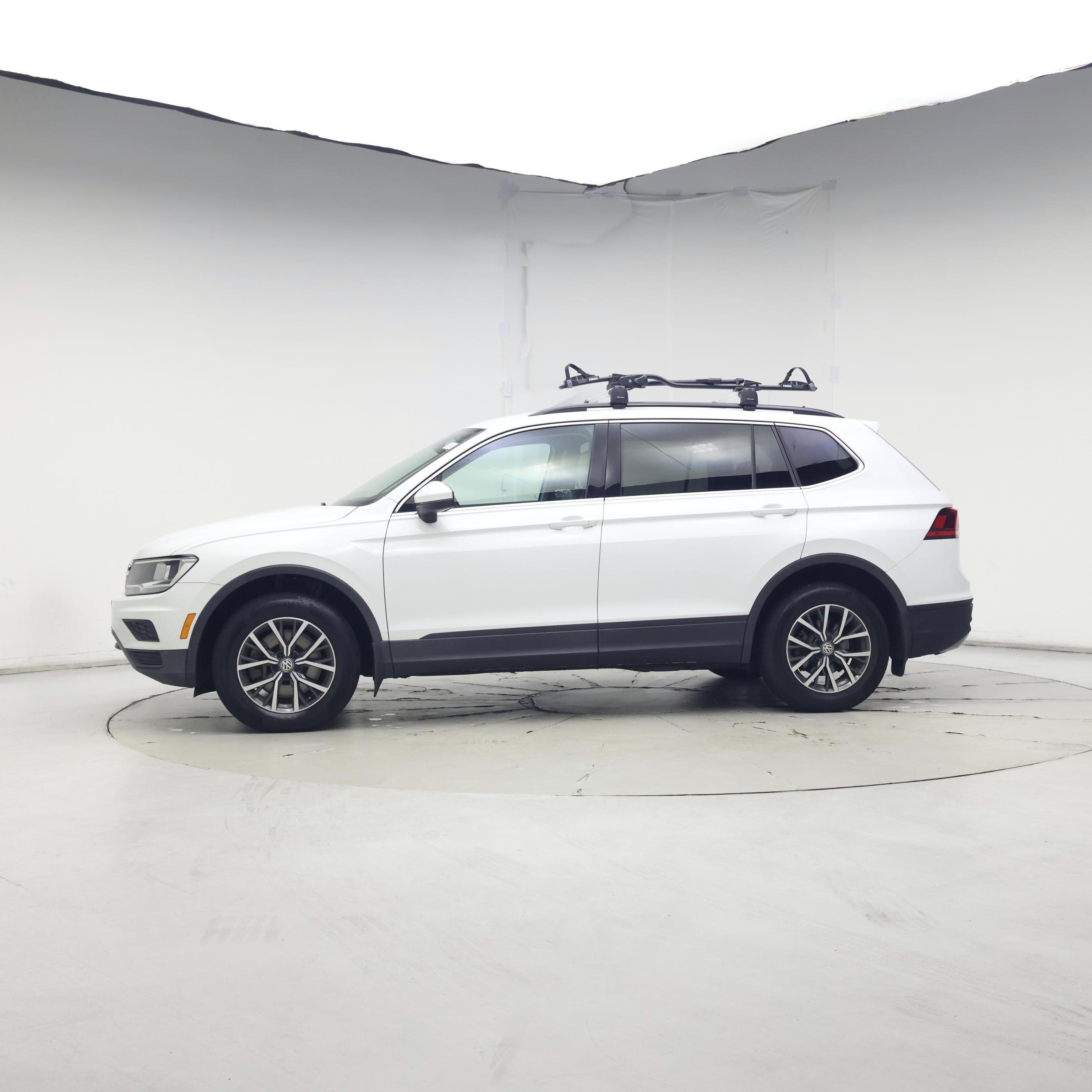 Thumbnail: 2019 Volkswagen Tiguan - 3