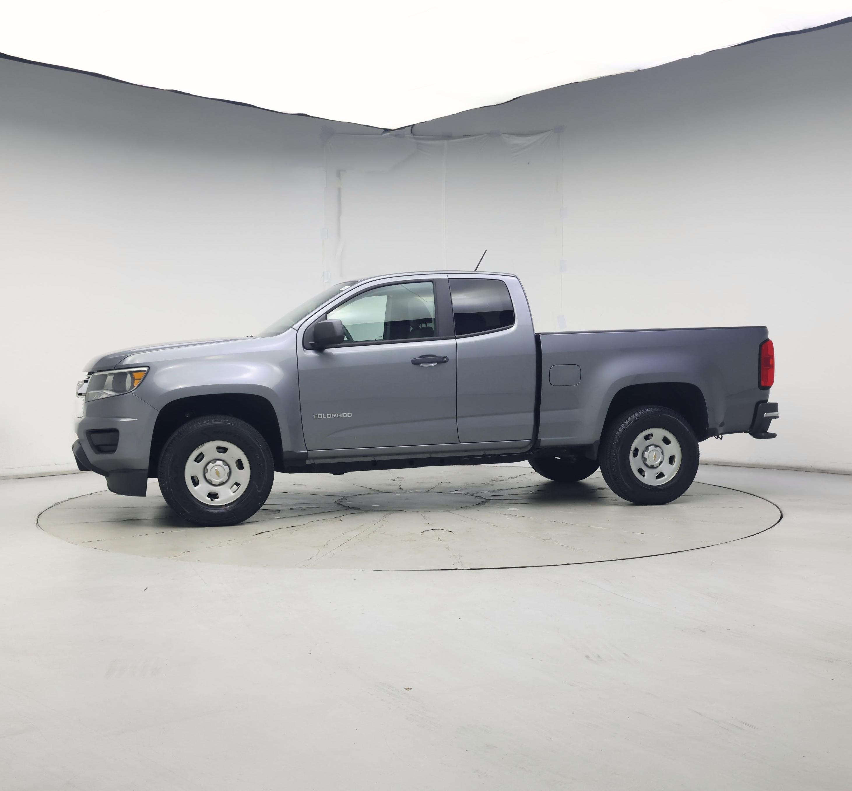 Thumbnail: 2019 Chevrolet Colorado - 3