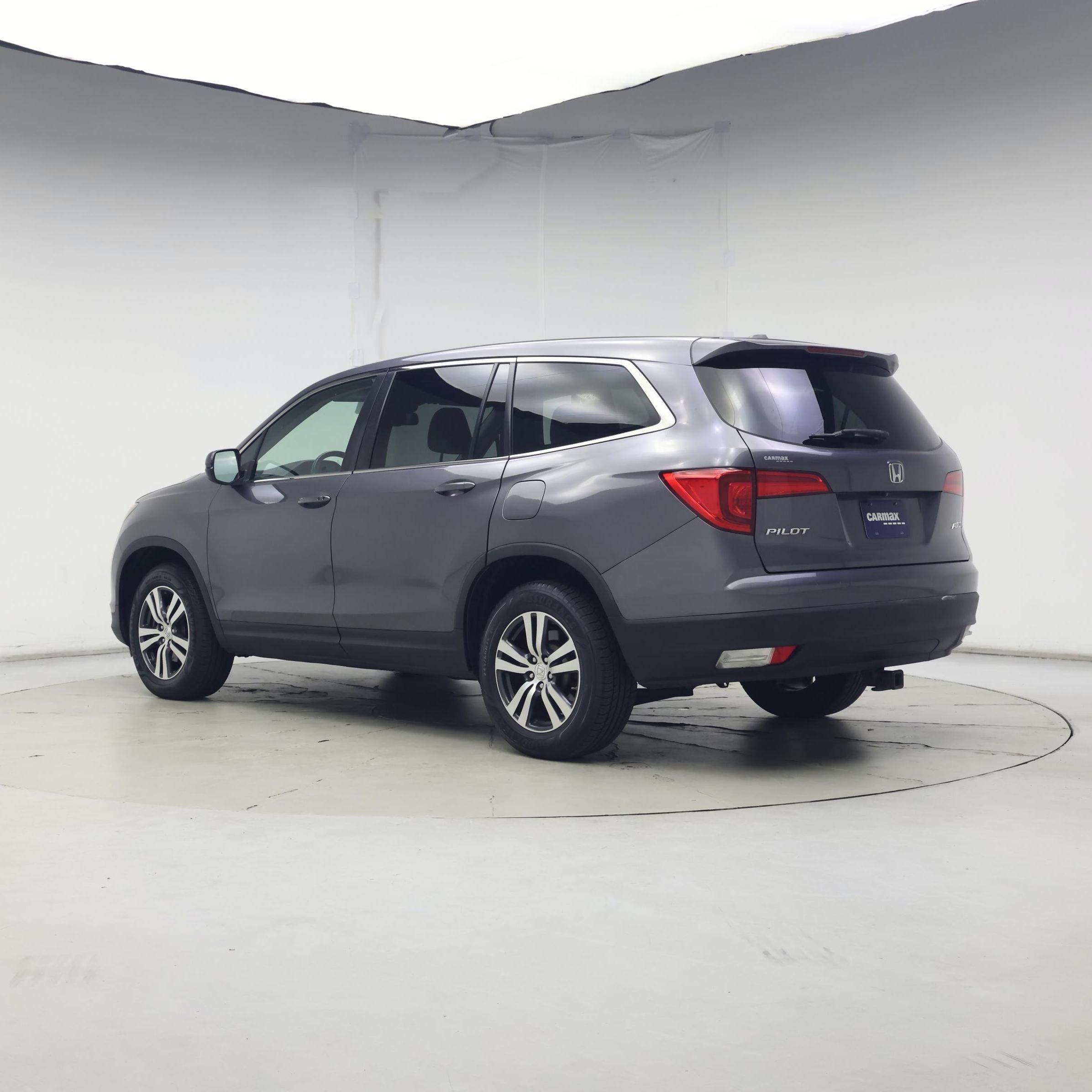 Thumbnail: 2017 Honda Pilot - 2