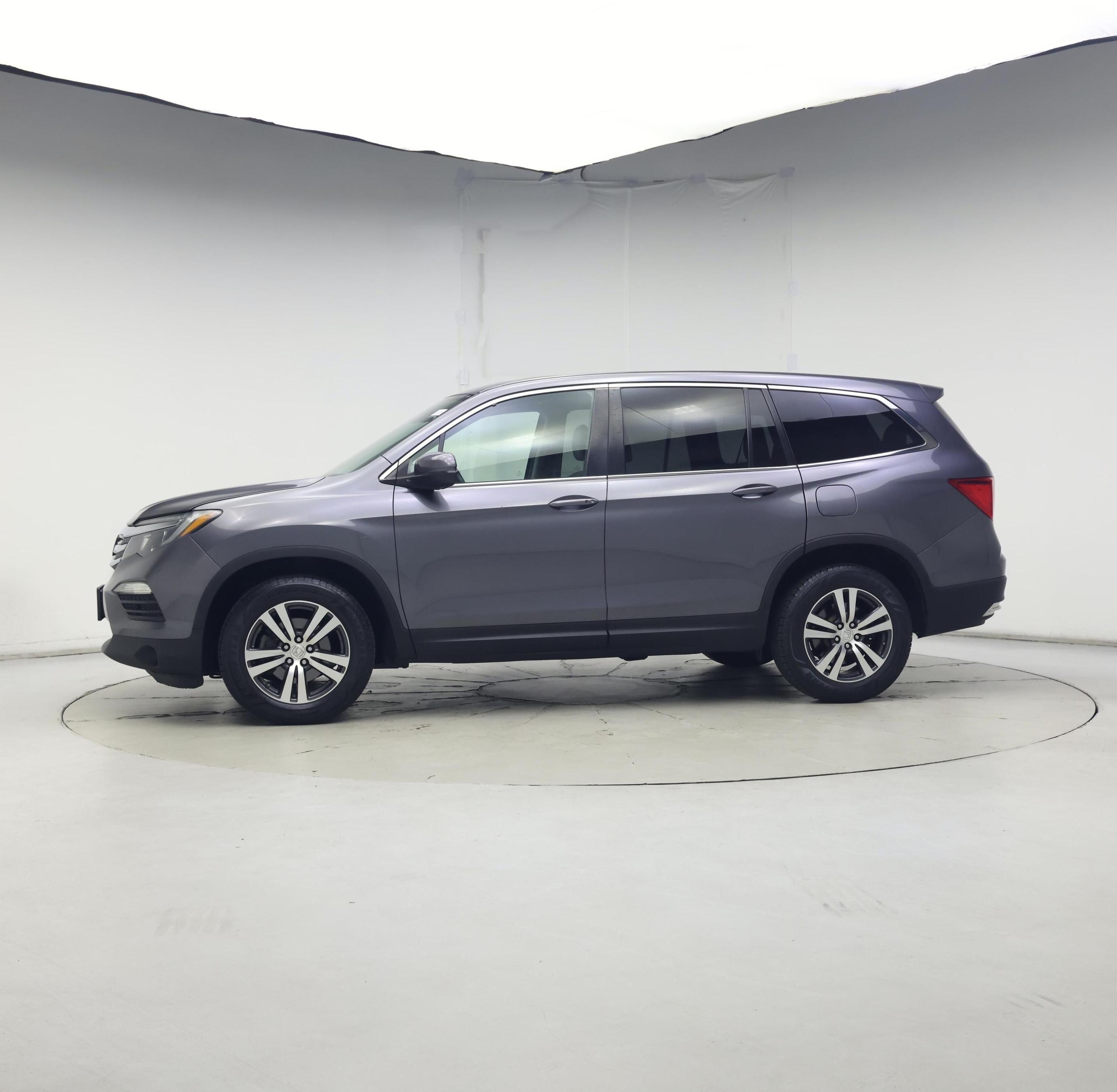 Thumbnail: 2017 Honda Pilot - 3