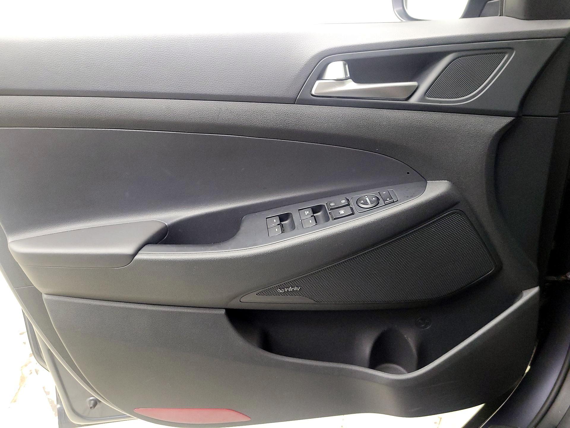 Thumbnail: 2019 Hyundai Tucson - 12