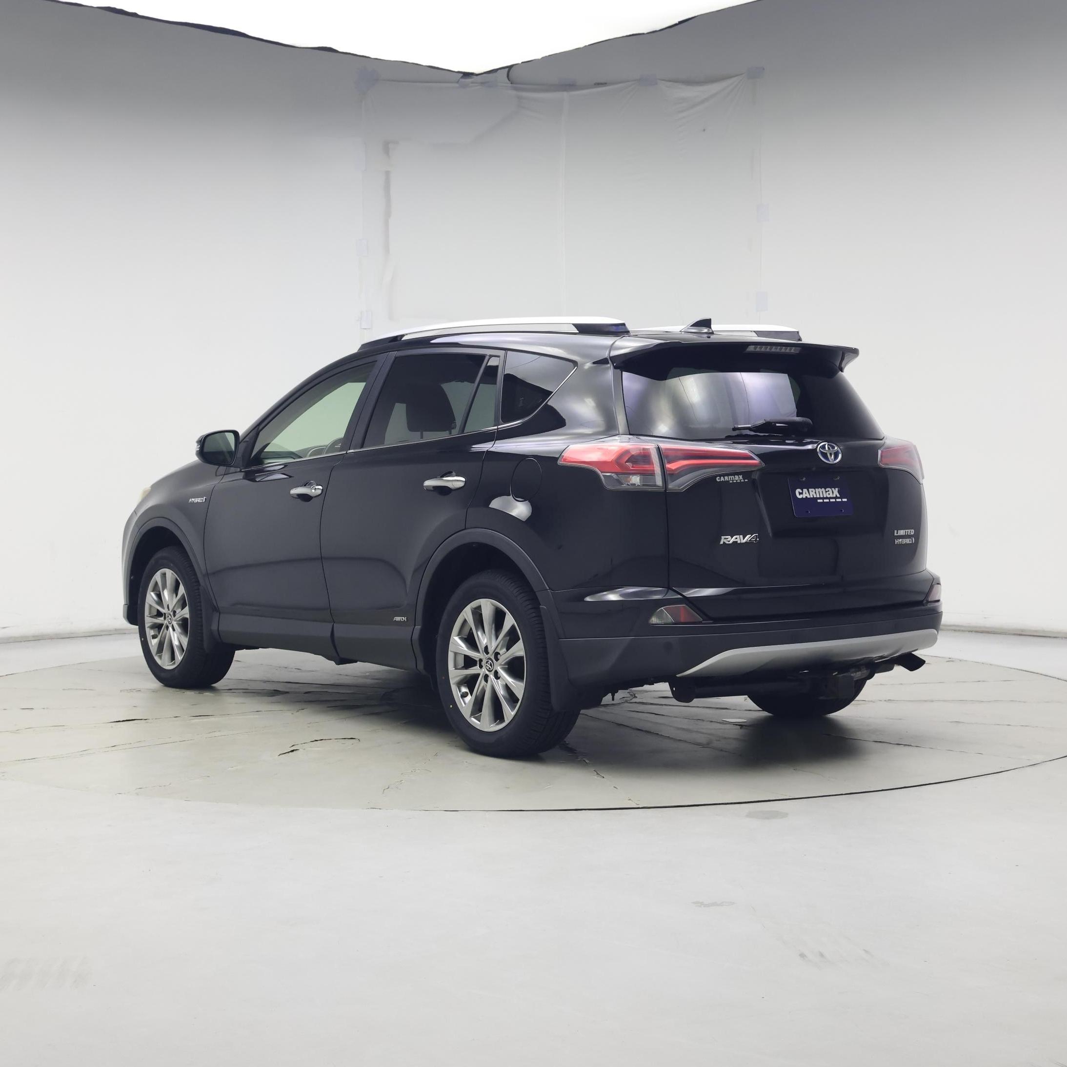 Thumbnail: 2016 Toyota RAV4 - 2