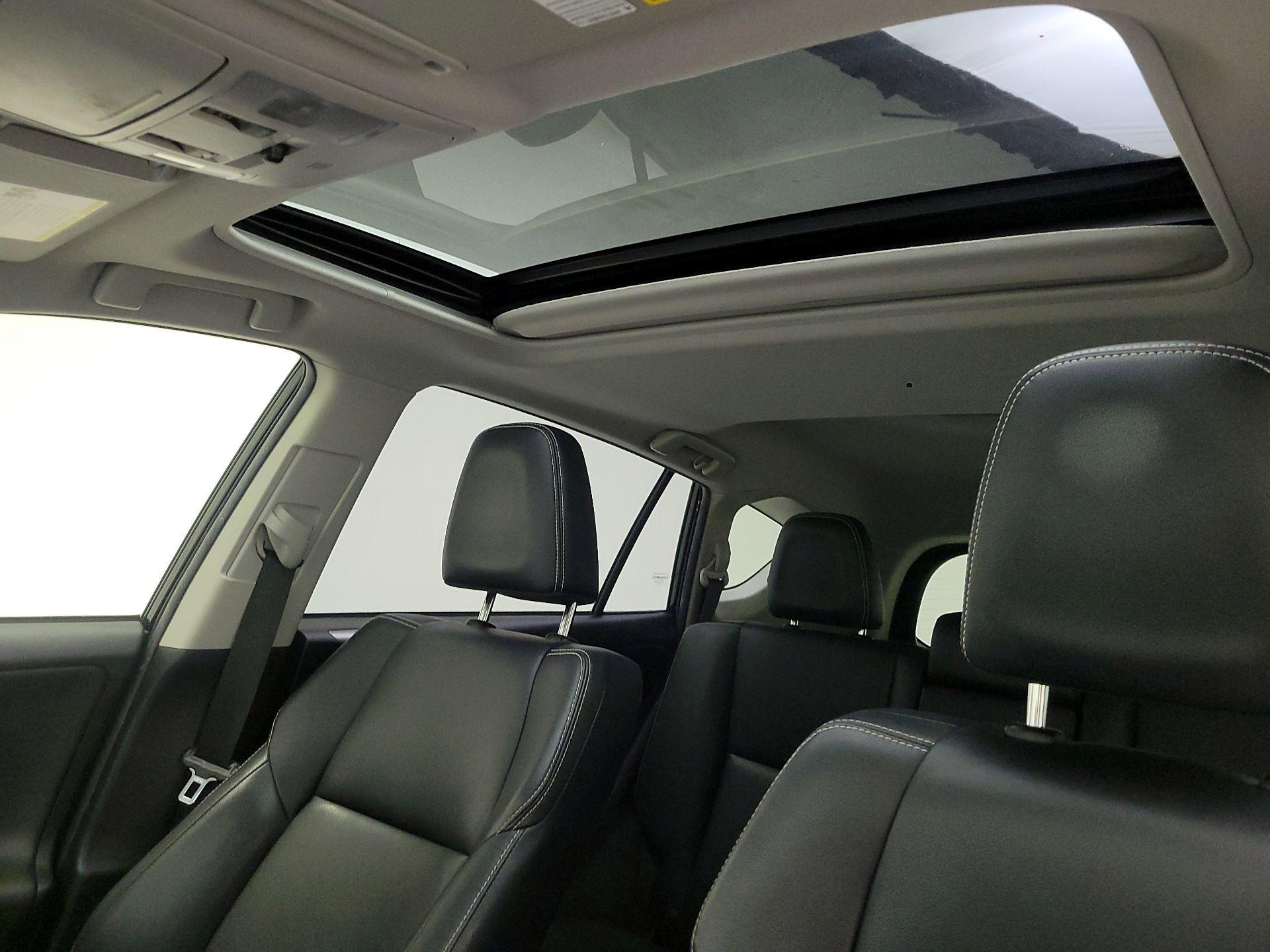 Thumbnail: 2016 Toyota RAV4 - 20