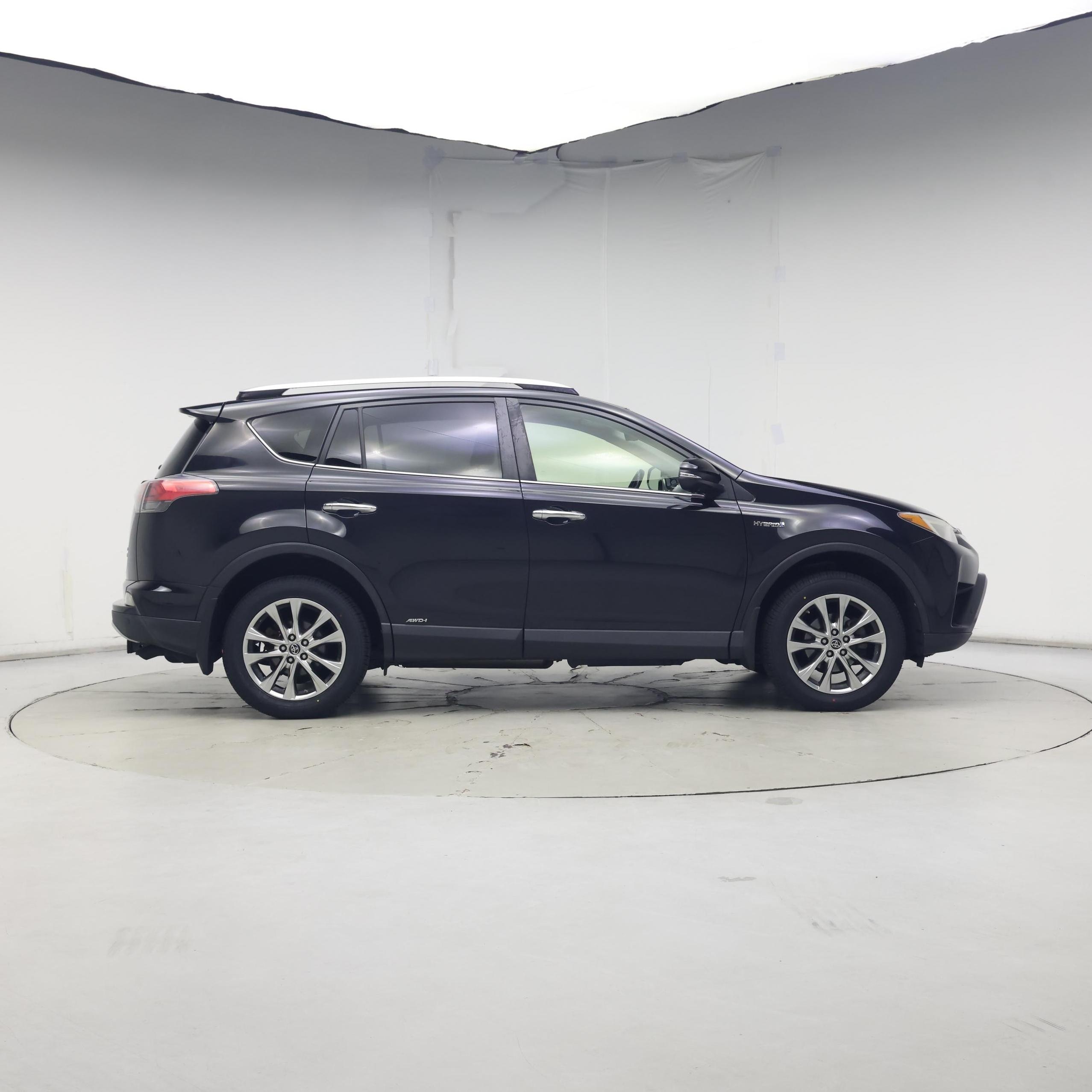Thumbnail: 2016 Toyota RAV4 - 7