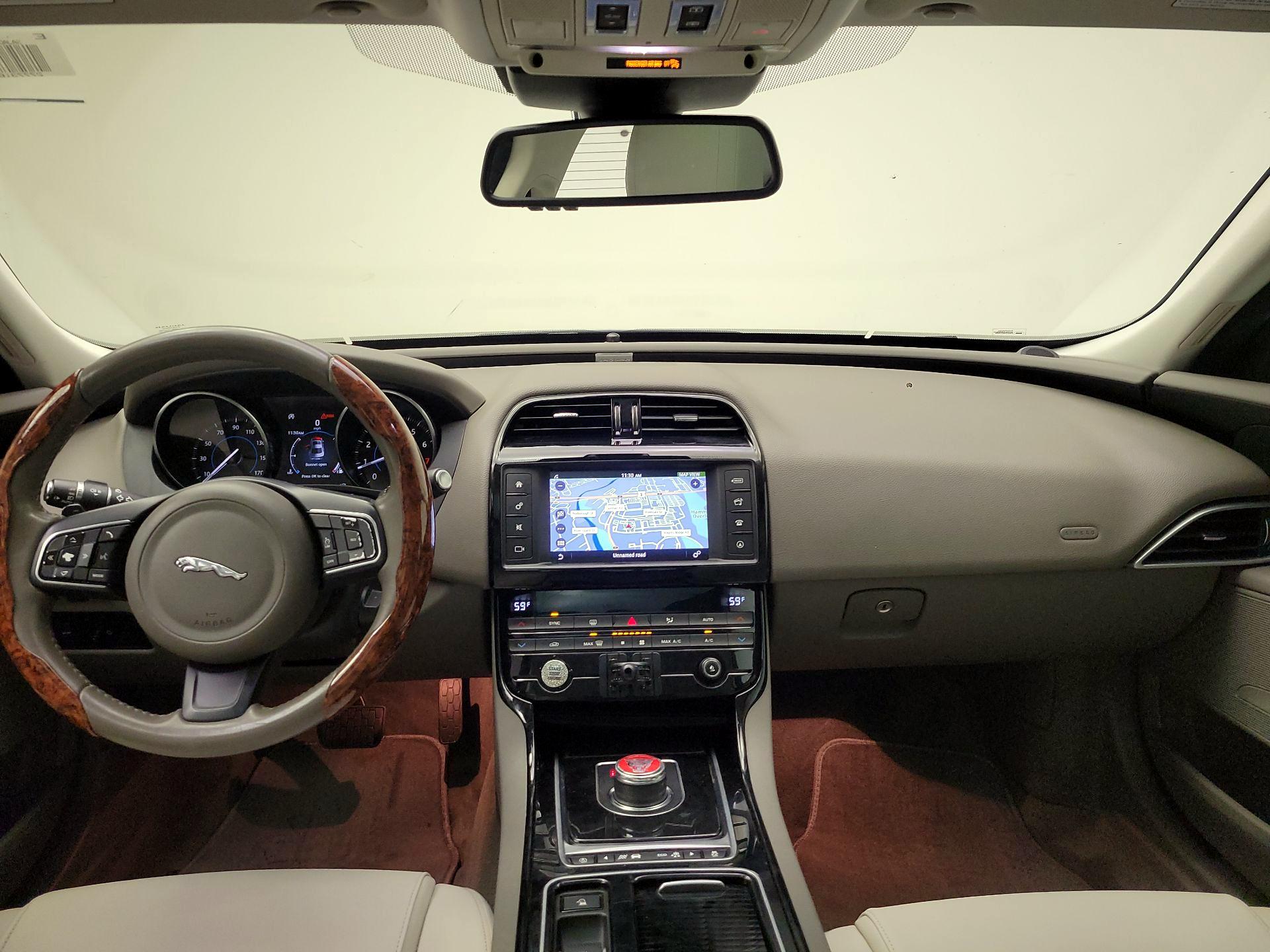 Thumbnail: 2018 Jaguar XE - 9