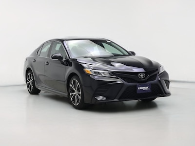 Black 2018 Toyota Camry SE
