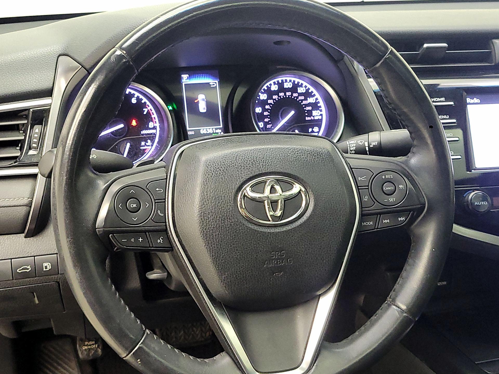 Thumbnail: 2018 Toyota Camry - 10