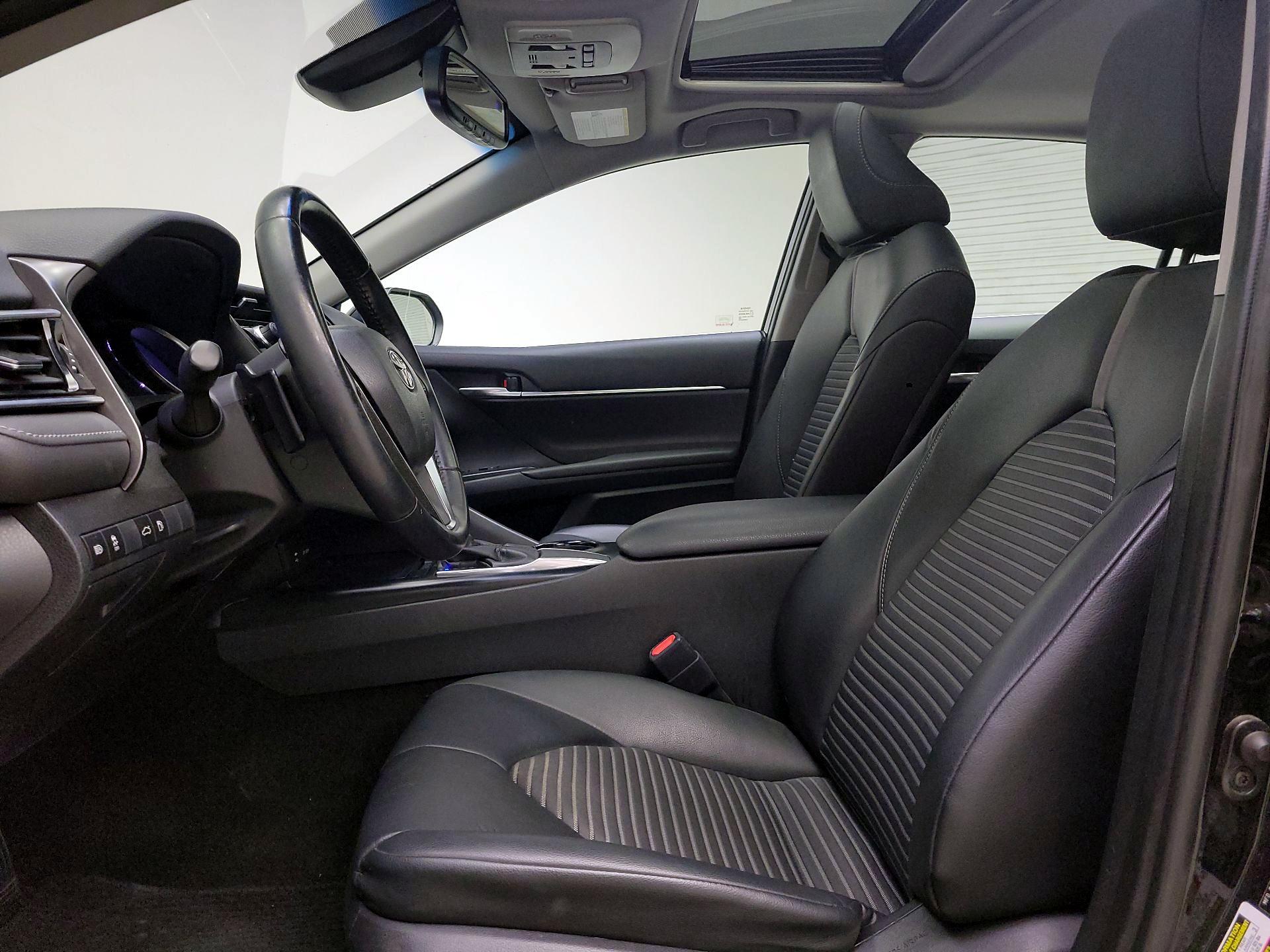 Thumbnail: 2018 Toyota Camry - 11