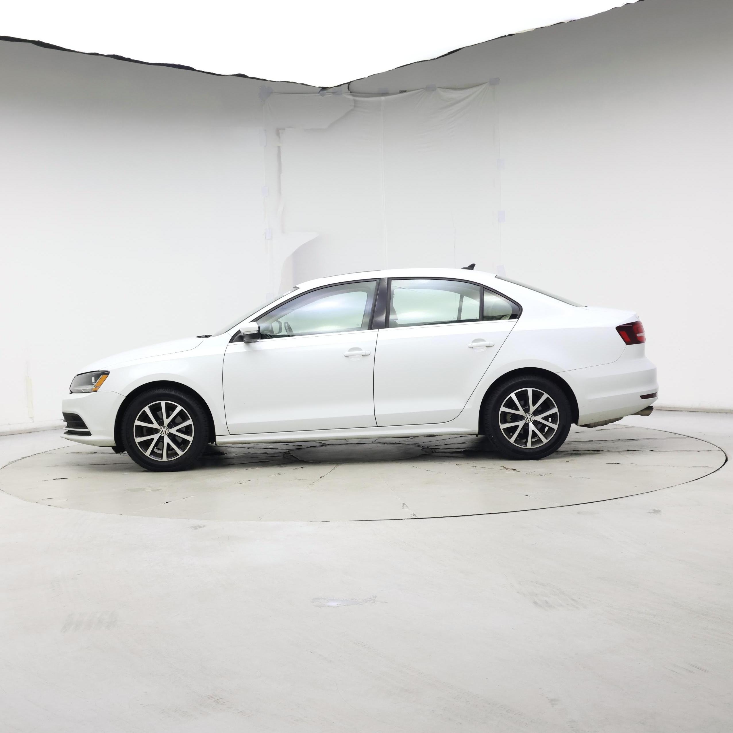 Thumbnail: 2017 Volkswagen Jetta - 3