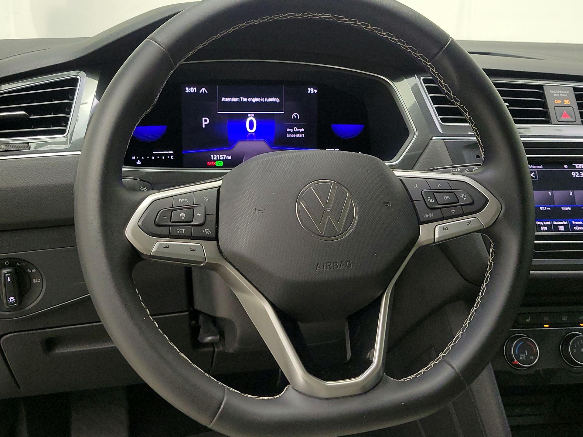 Thumbnail: 2022 Volkswagen Tiguan - 10