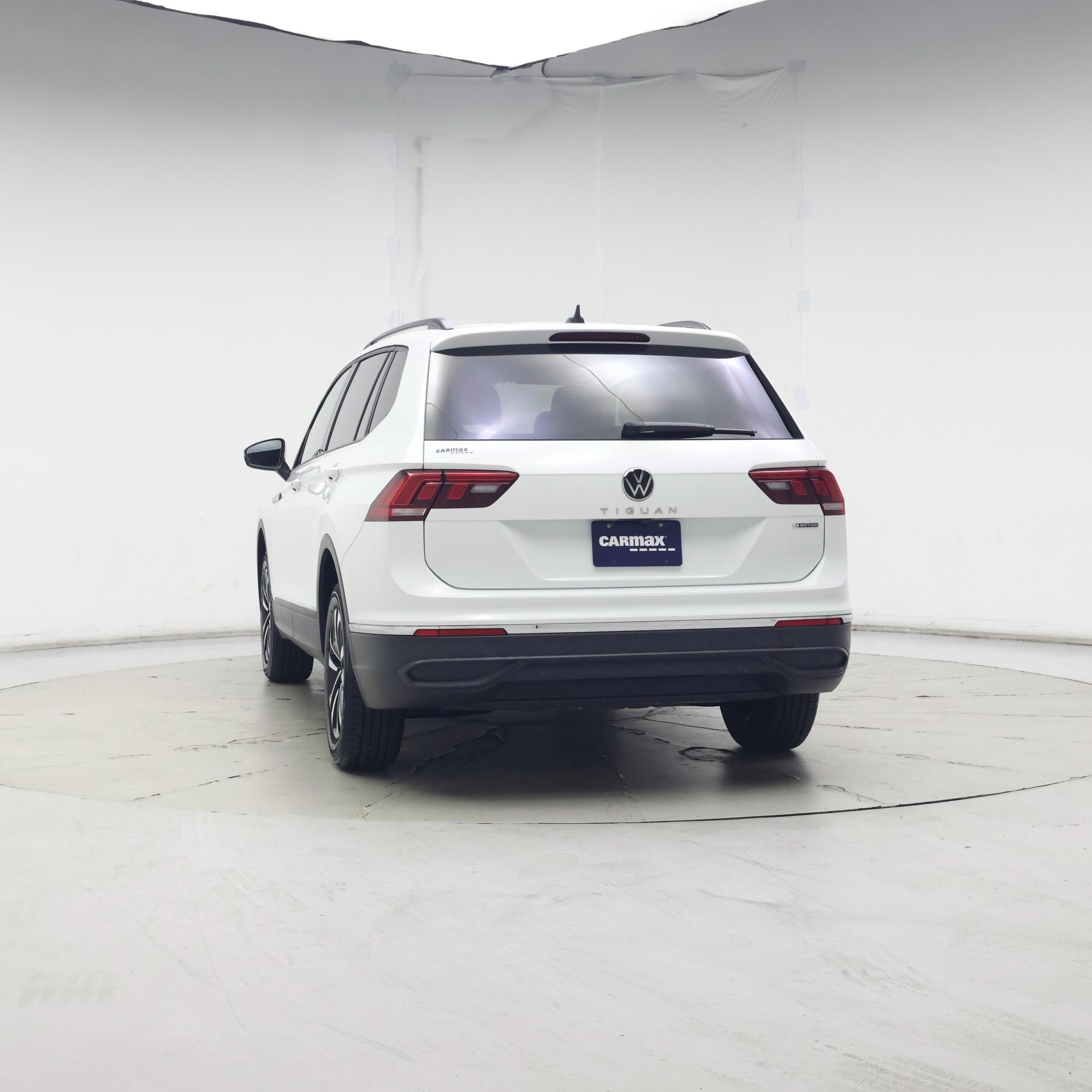 Thumbnail: 2022 Volkswagen Tiguan - 6