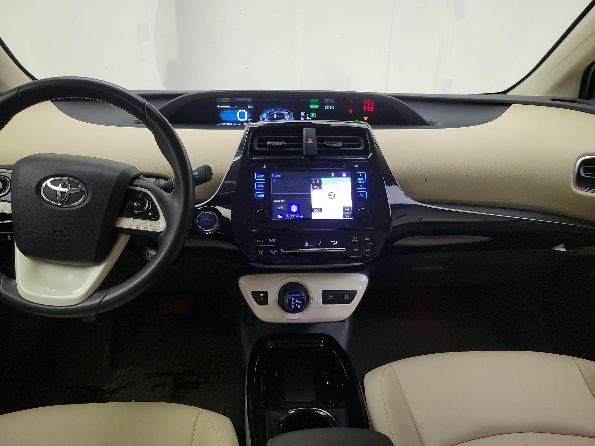 Thumbnail: 2017 Toyota Prius - 9