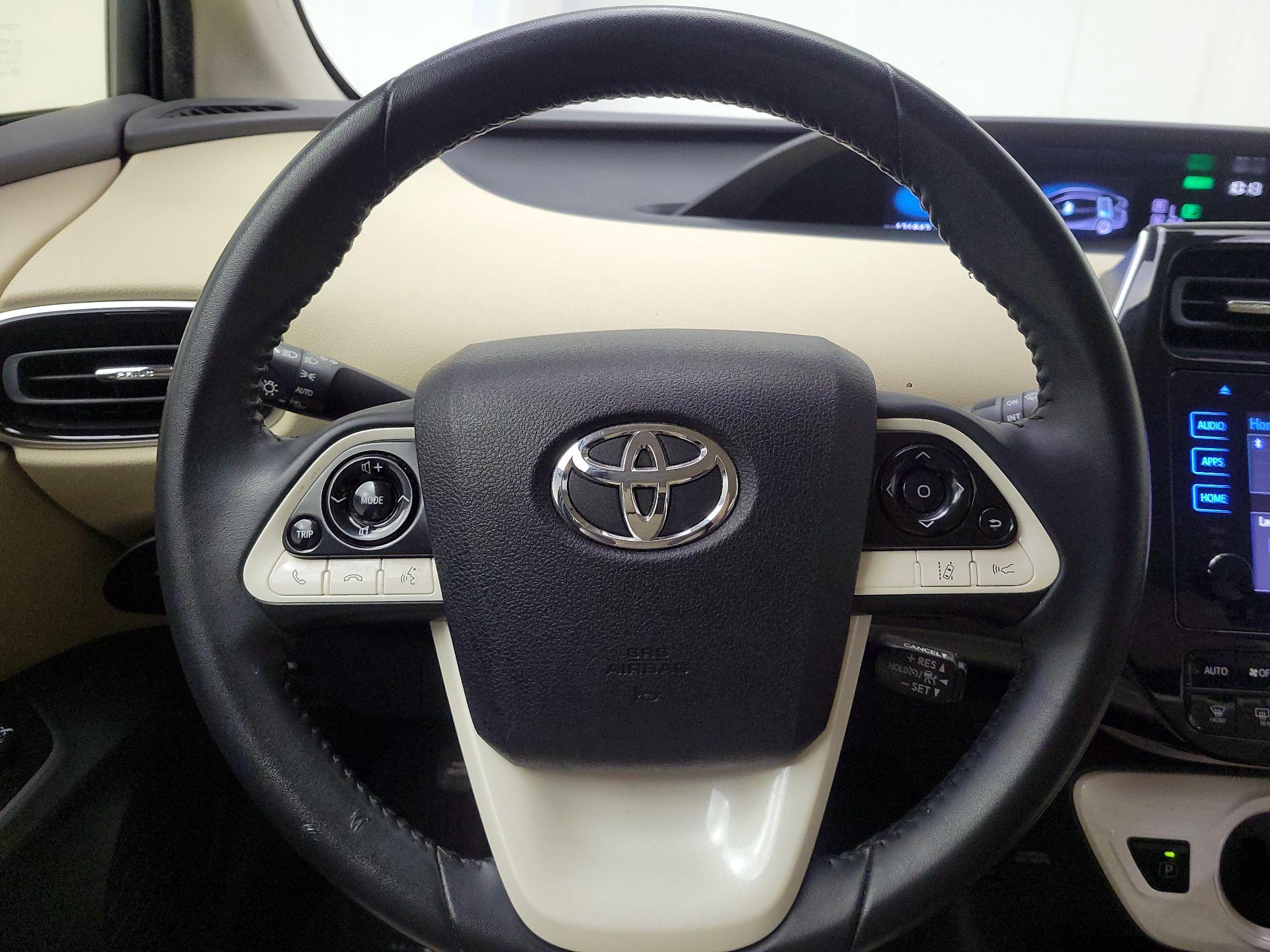 Thumbnail: 2017 Toyota Prius - 10