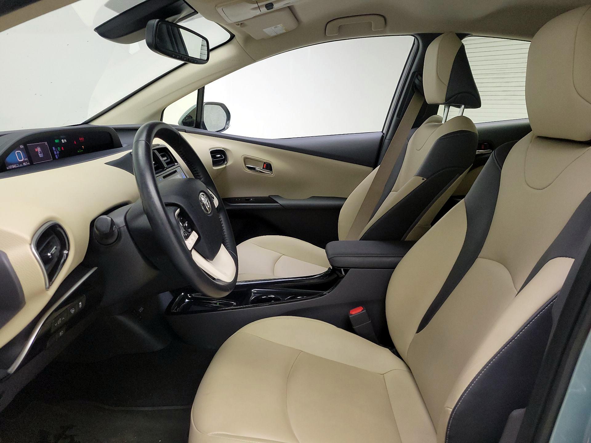 Thumbnail: 2017 Toyota Prius - 11