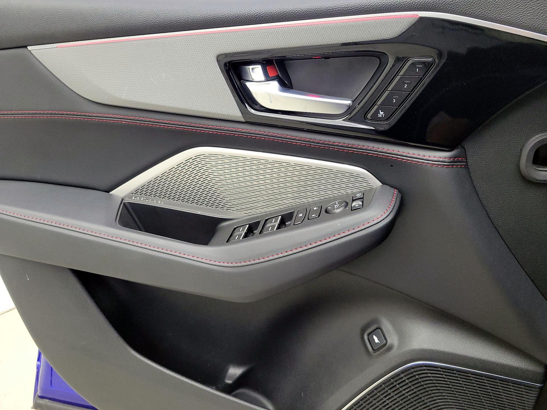 Thumbnail: 2023 Acura MDX - 12