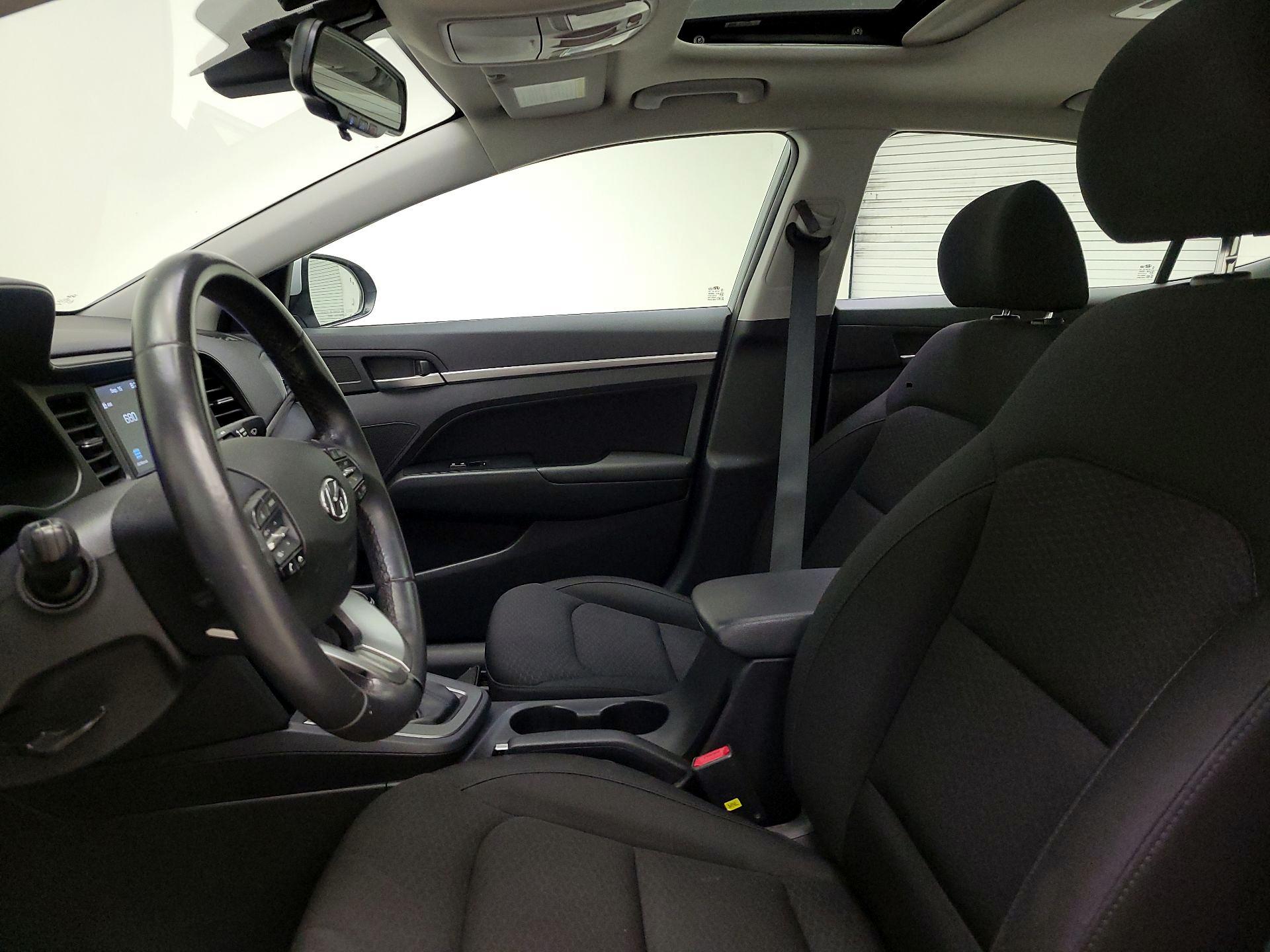 Thumbnail: 2020 Hyundai Elantra - 11