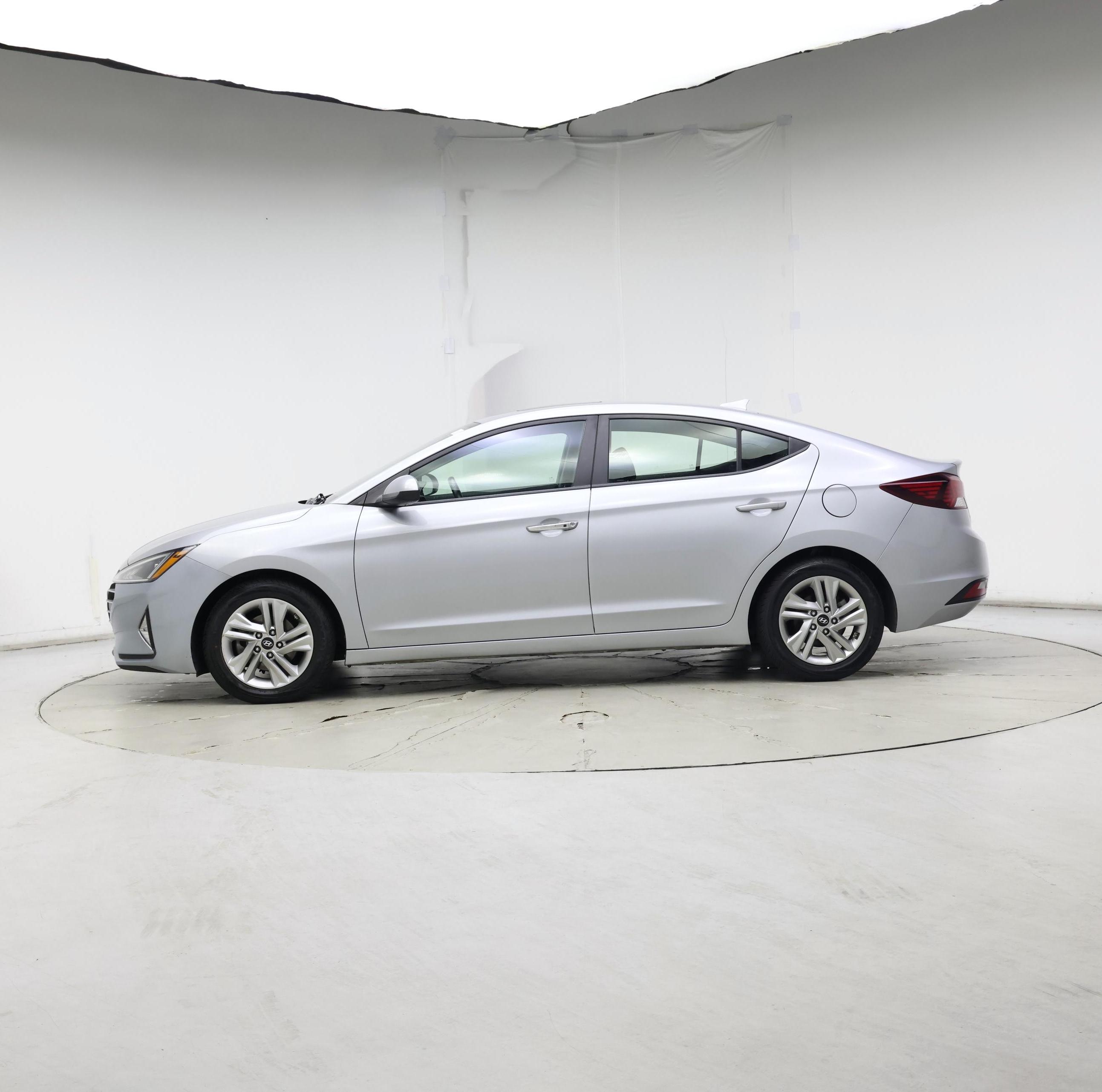 Thumbnail: 2020 Hyundai Elantra - 3