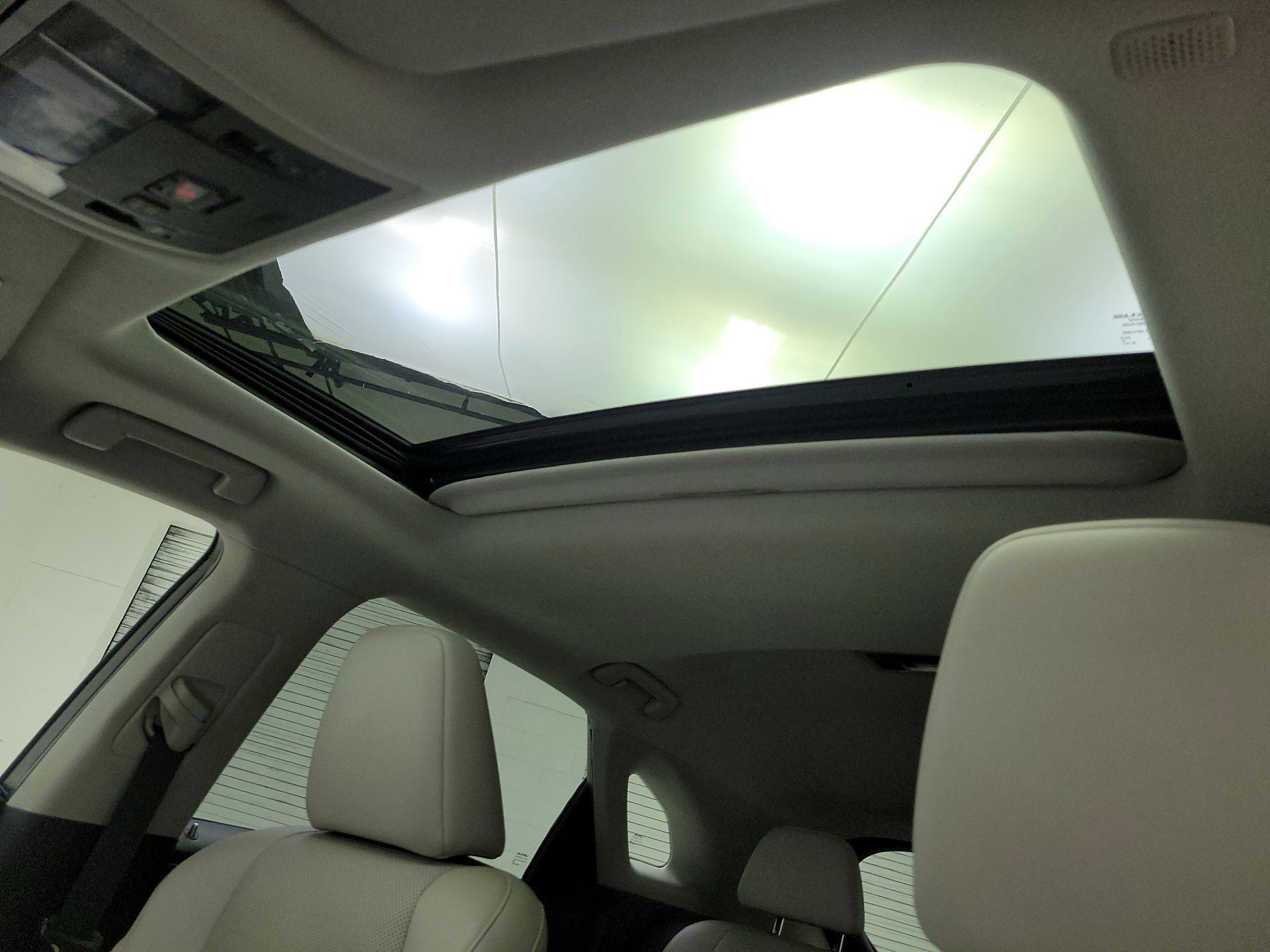 Thumbnail: 2020 Lexus RX - 20