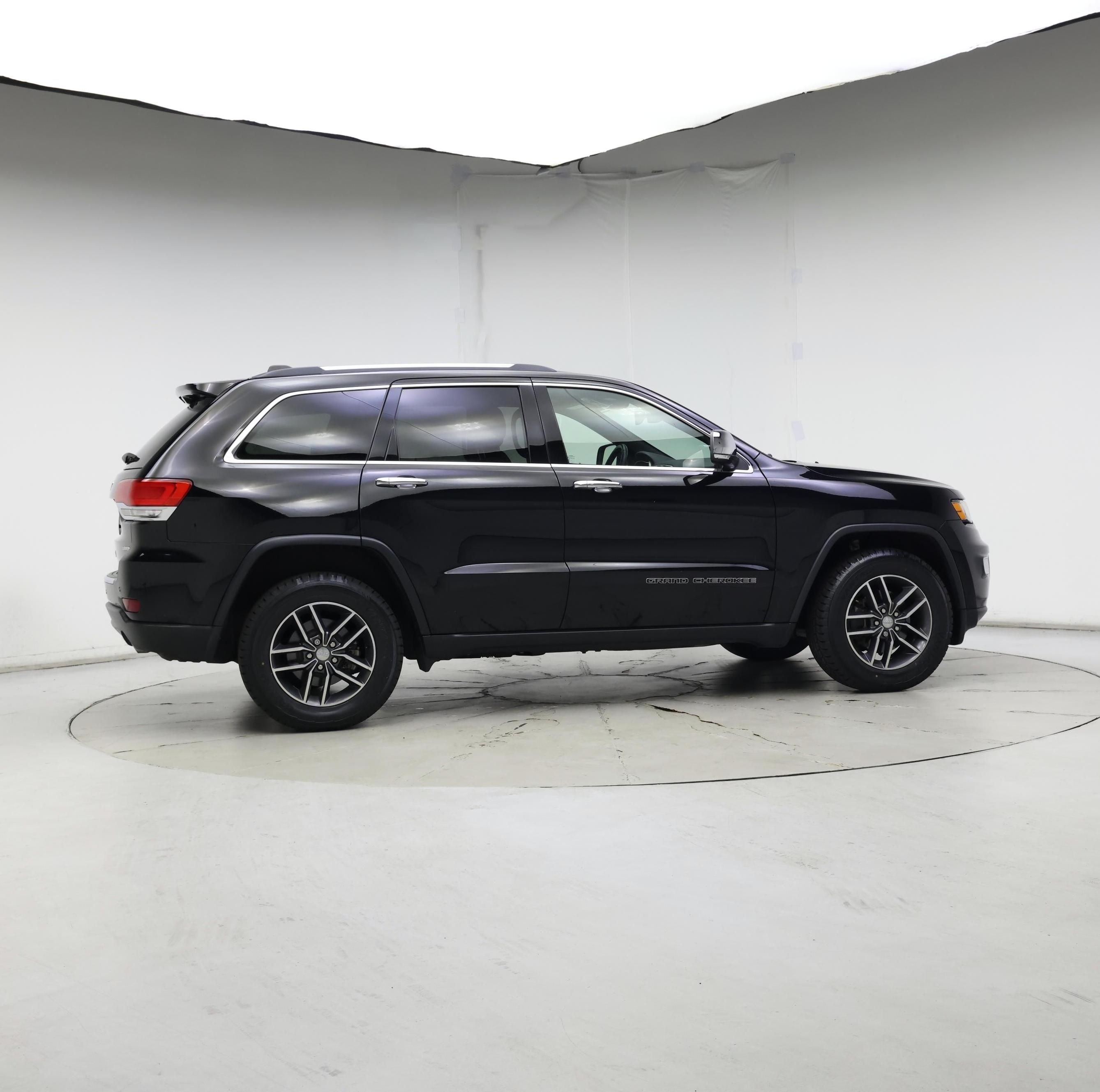 Thumbnail: 2017 Jeep Grand Cherokee - 7