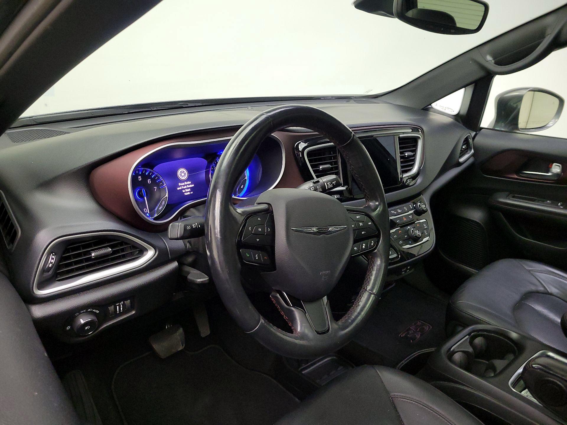 Thumbnail: 2020 Chrysler Pacifica - 9