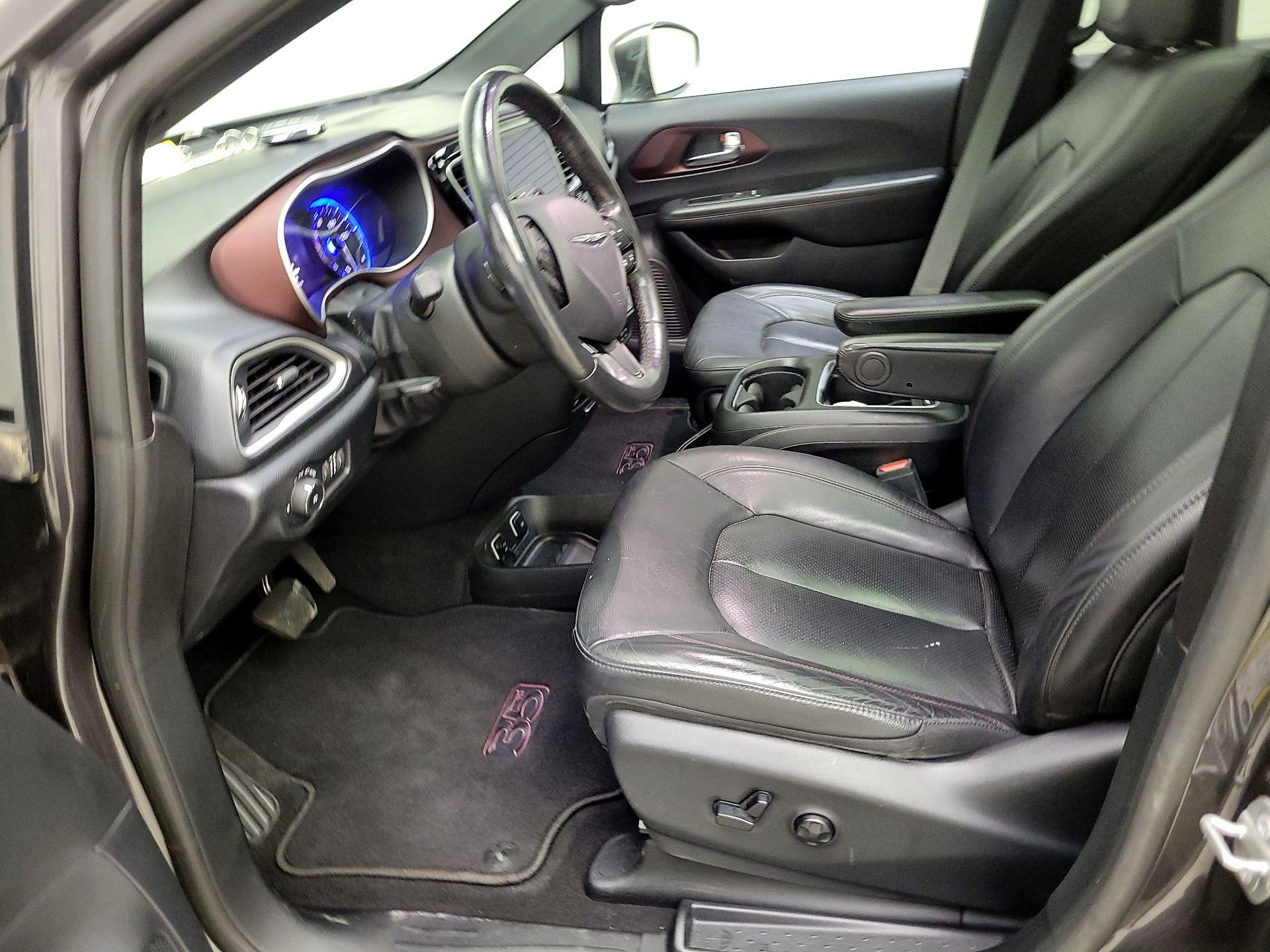 Thumbnail: 2020 Chrysler Pacifica - 11