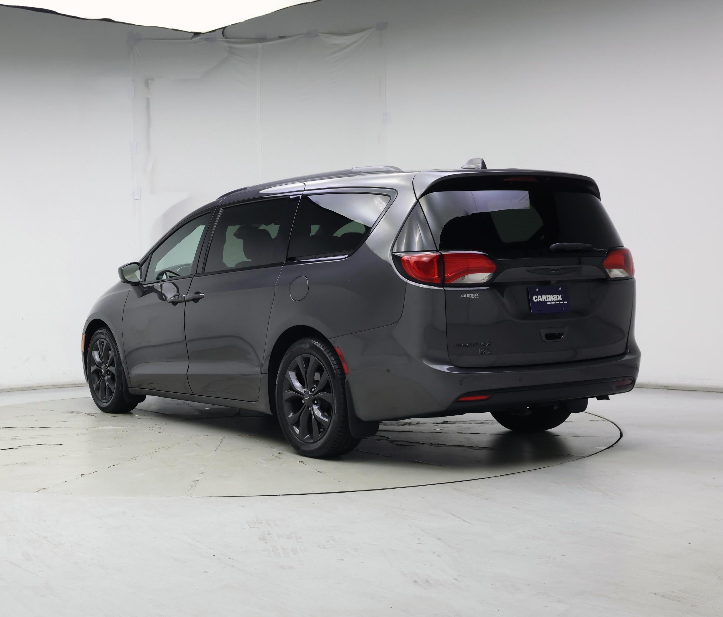 Thumbnail: 2020 Chrysler Pacifica - 2